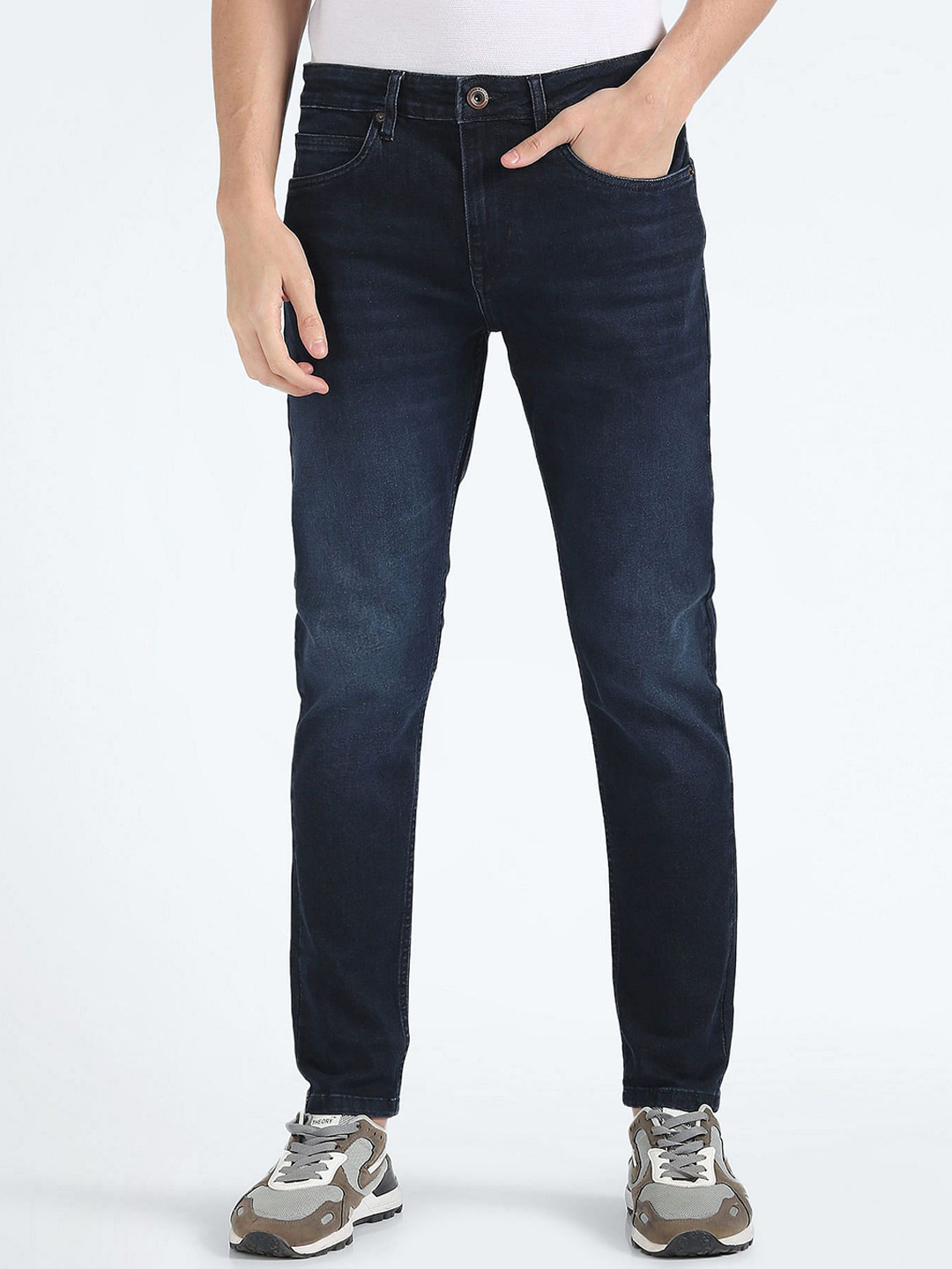 Flying Machine Men Mid-Rise  Low Fade Tapered Fit Jeans