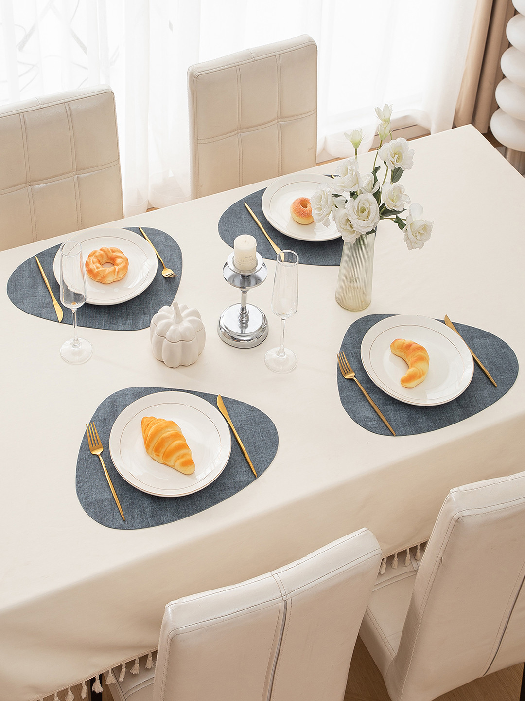HOKIPO Blue 4 Pieces Heat Resistant Dinner Table Mats