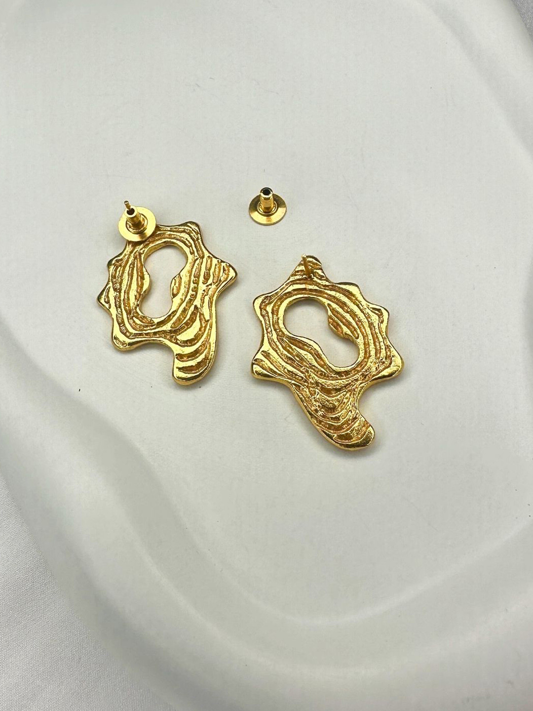 nihiraa Maze Gold-Plated Contemporary Studs