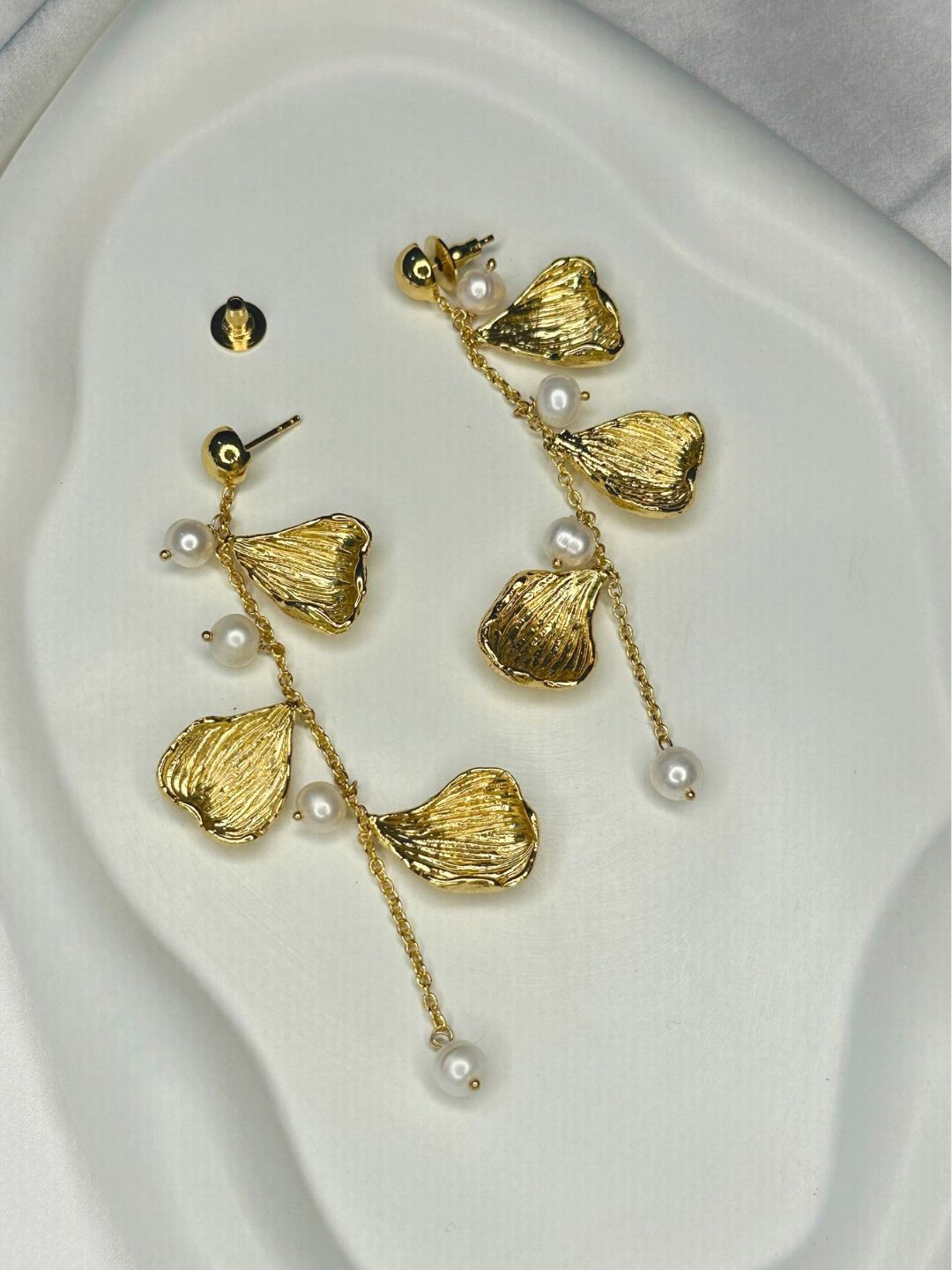 nihiraa Bouquetin & Creeper Gold-Plated Beaded Jewellery Set