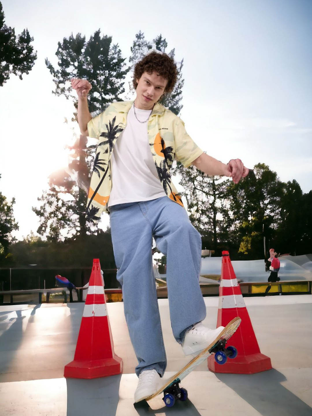 URA STREET Men Back Pocket Print Light Shade Baggy Fit Jeans