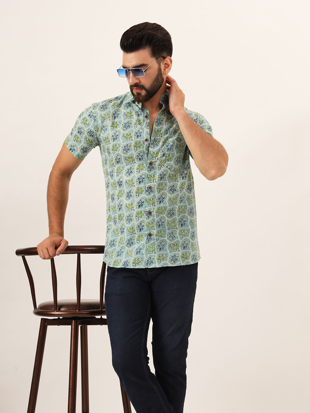 MILLENNIAL MEN Men Green Floral Print Pure Cotton Regular Fit Casual Shirt
