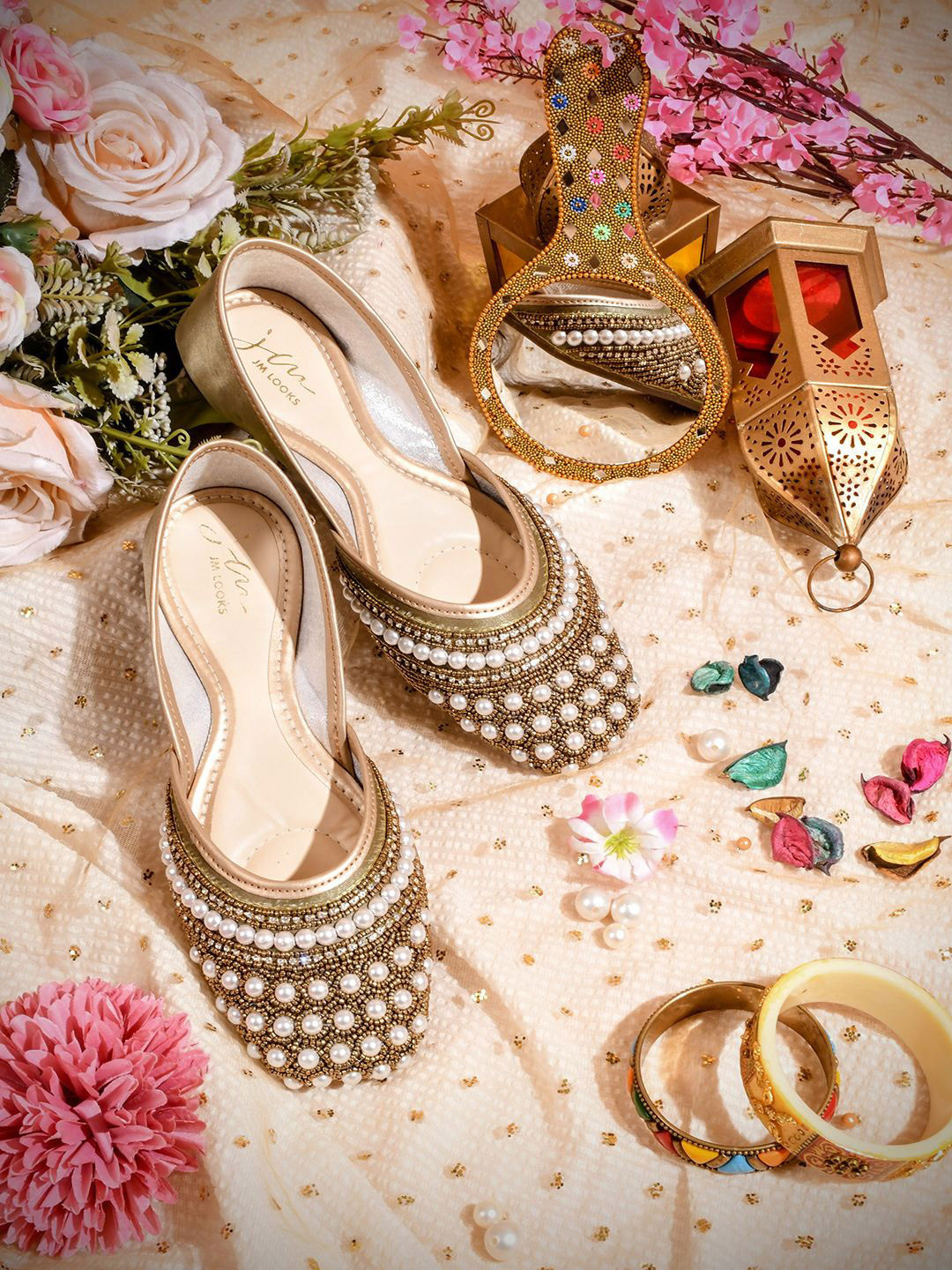 JM Looks Women Ethnic Embellished Mojaris Slip-On Flats
