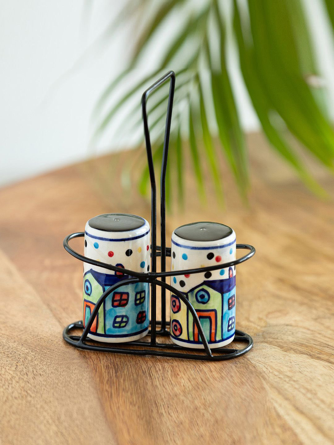 ExclusiveLane White & Blue 2 Pieces The Hut Salt & Pepper Shaker With Iron Holder