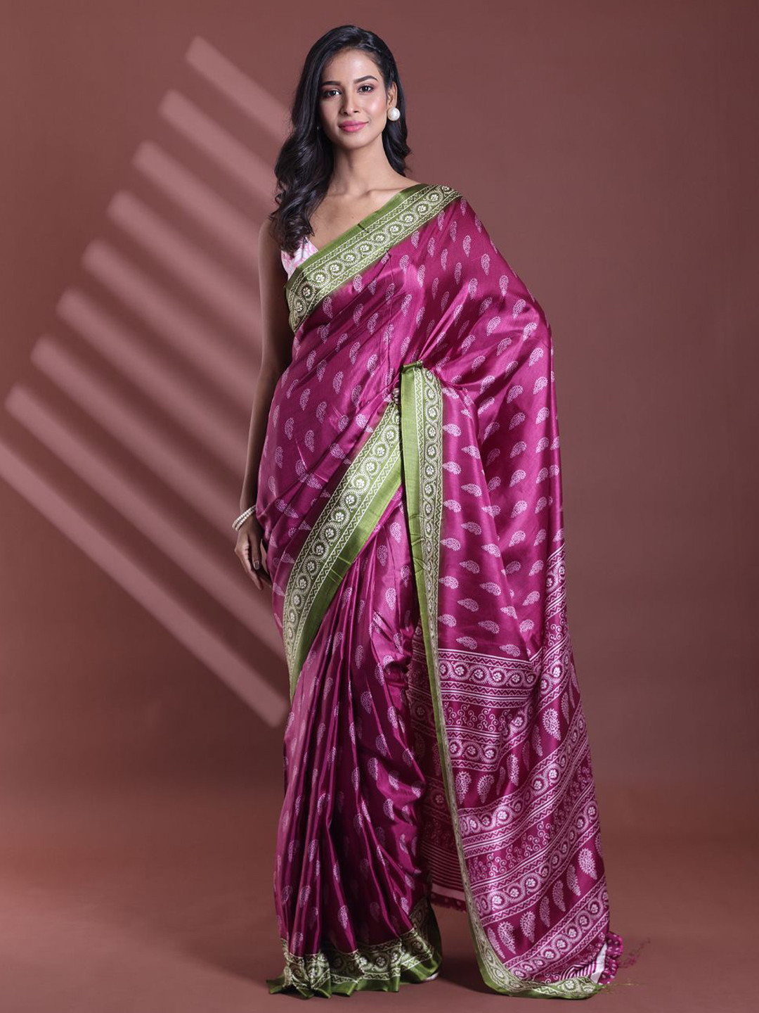 Charukriti Paisley Saree With Blouse Piece
