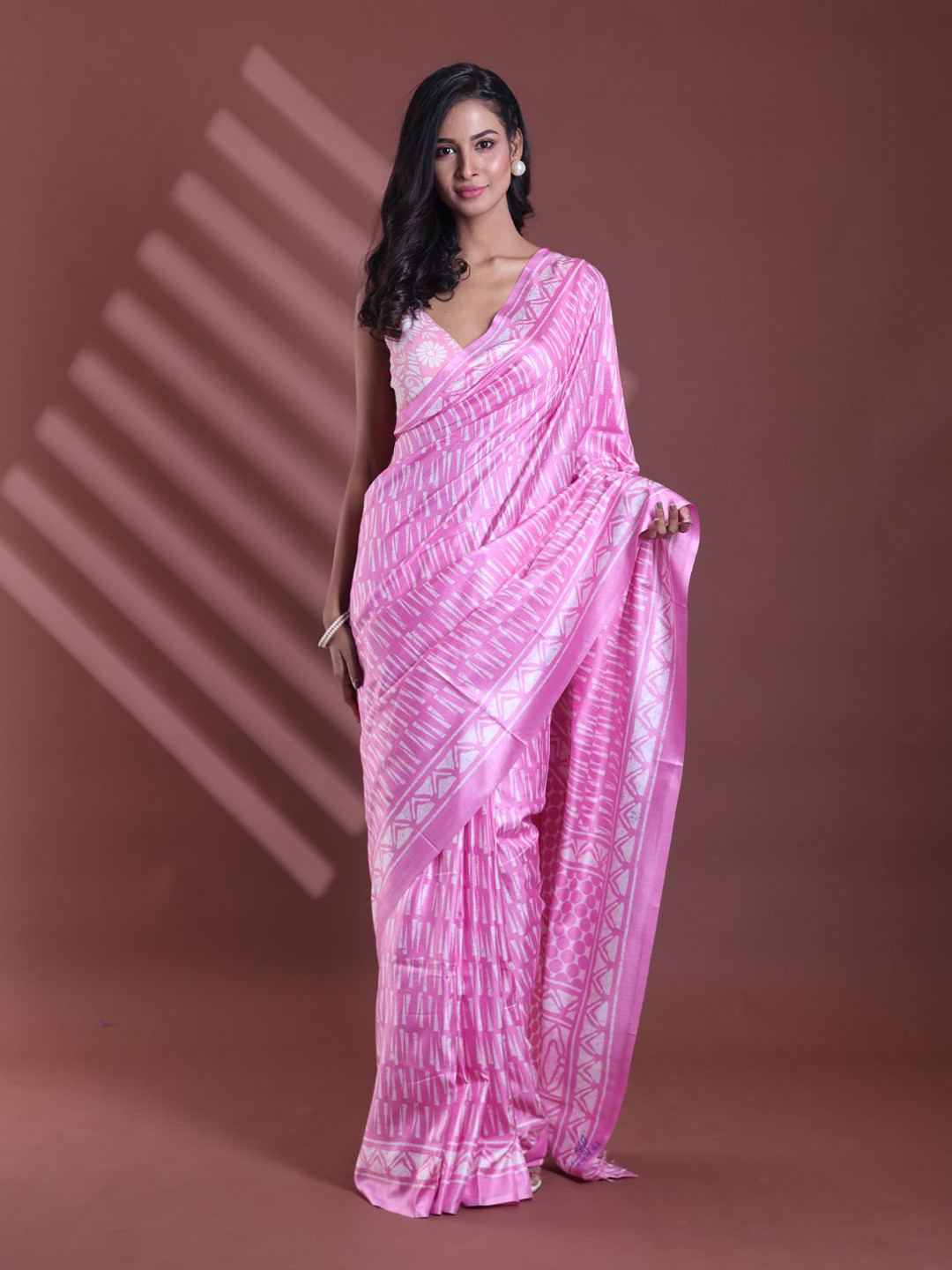 Charukrit Soft Printed Saree With Blouse Piece