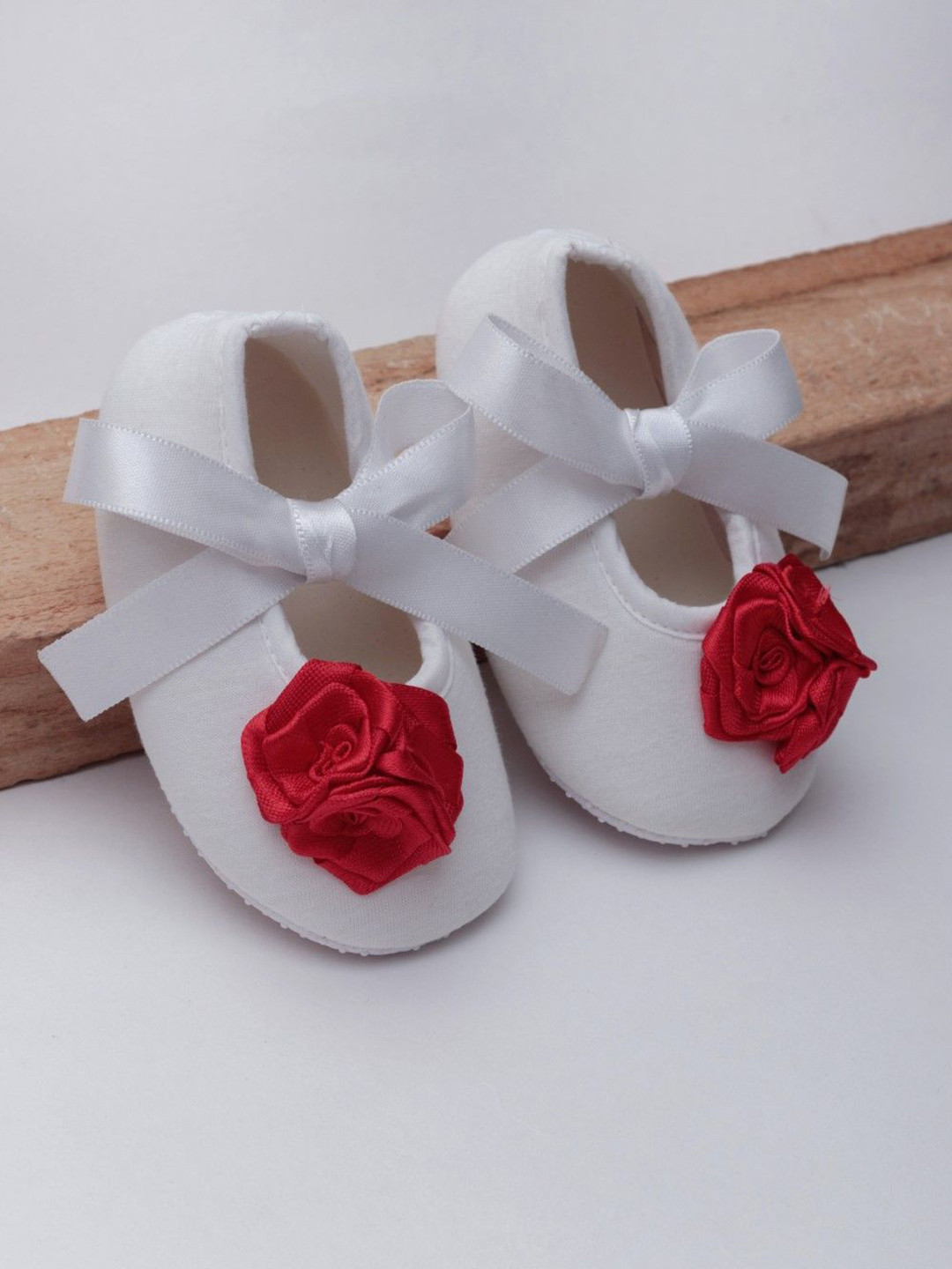 BAESD Girls Daizy booties with red rose Cotton Booties