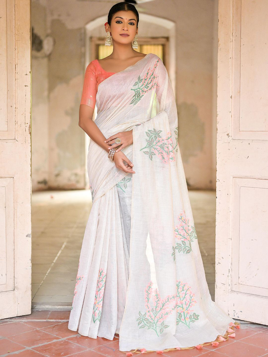 Panzora Ethnic Motif Tassel Muga Saree