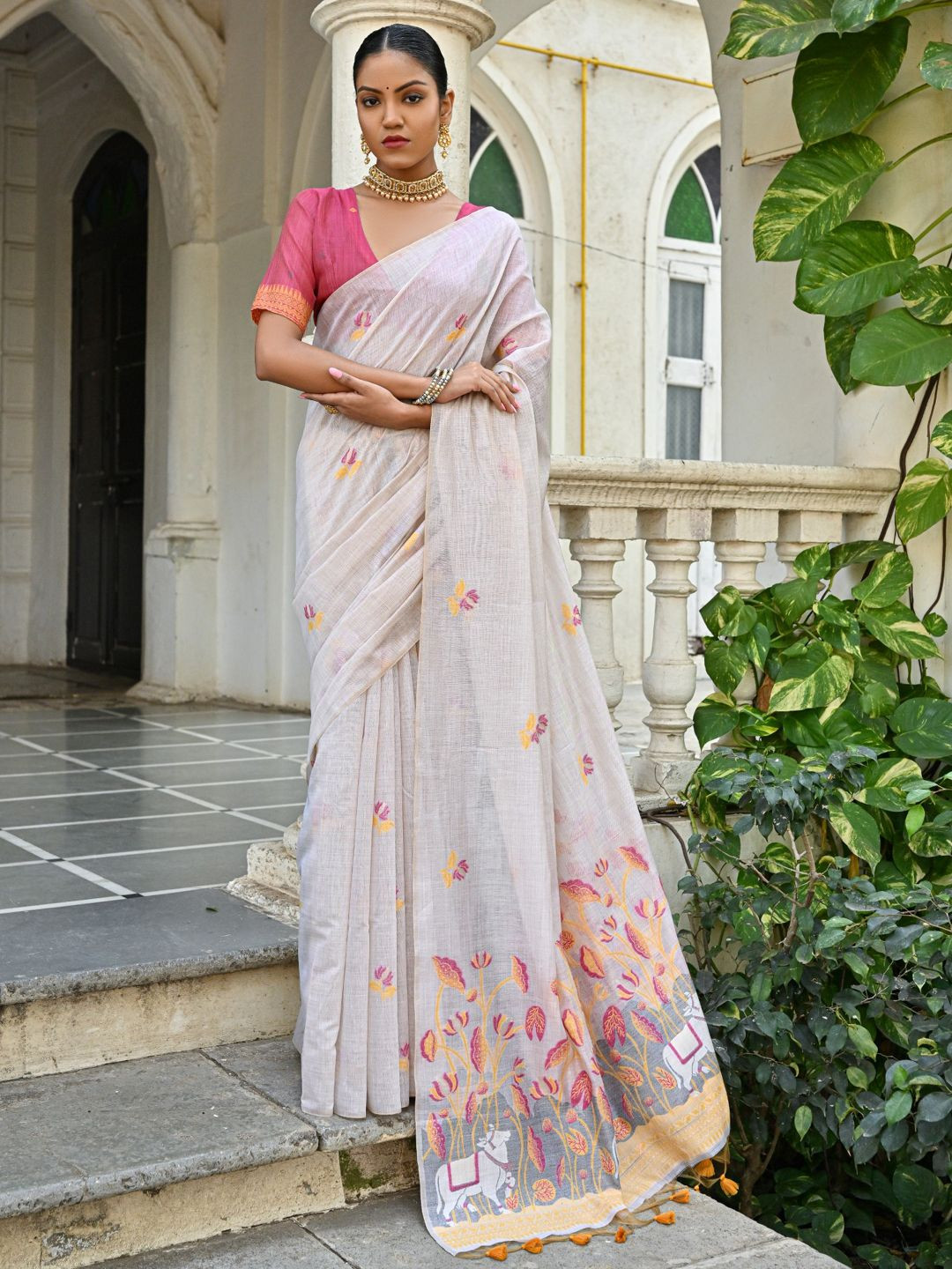 Panzora Ethnic Motifs Embroidered Silk Cotton Pallu Muga Saree