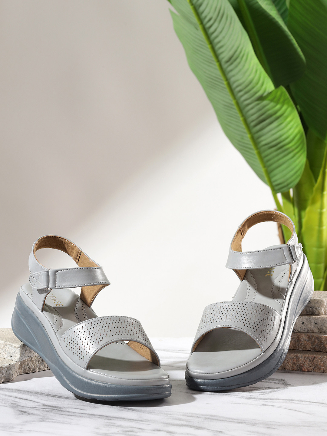 TRASE Flatform Sandals with Laser Cut