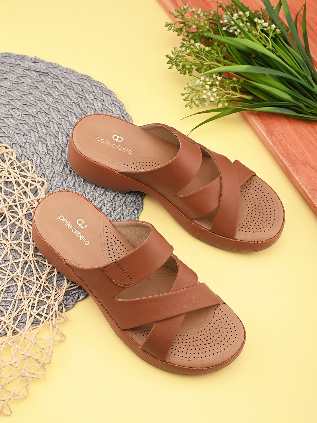 pelle albero Women Solid Work Open Back Block Sandals Heels