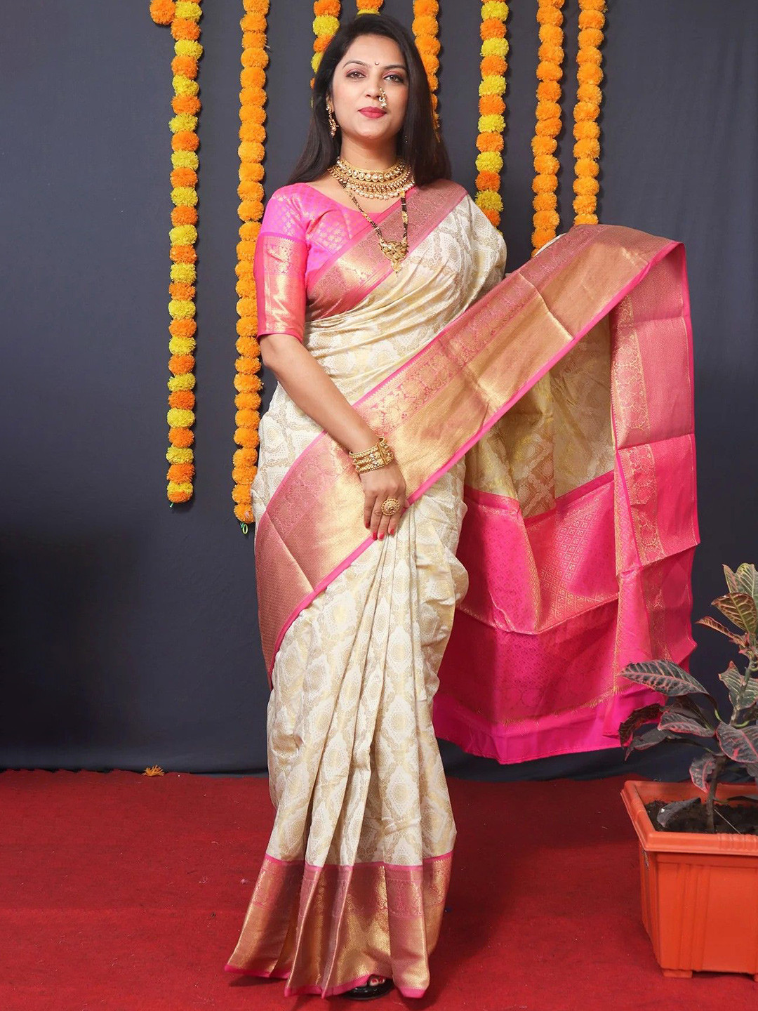 Mitera Ethnic Motifs Woven Designed Zari Banarasi Saree