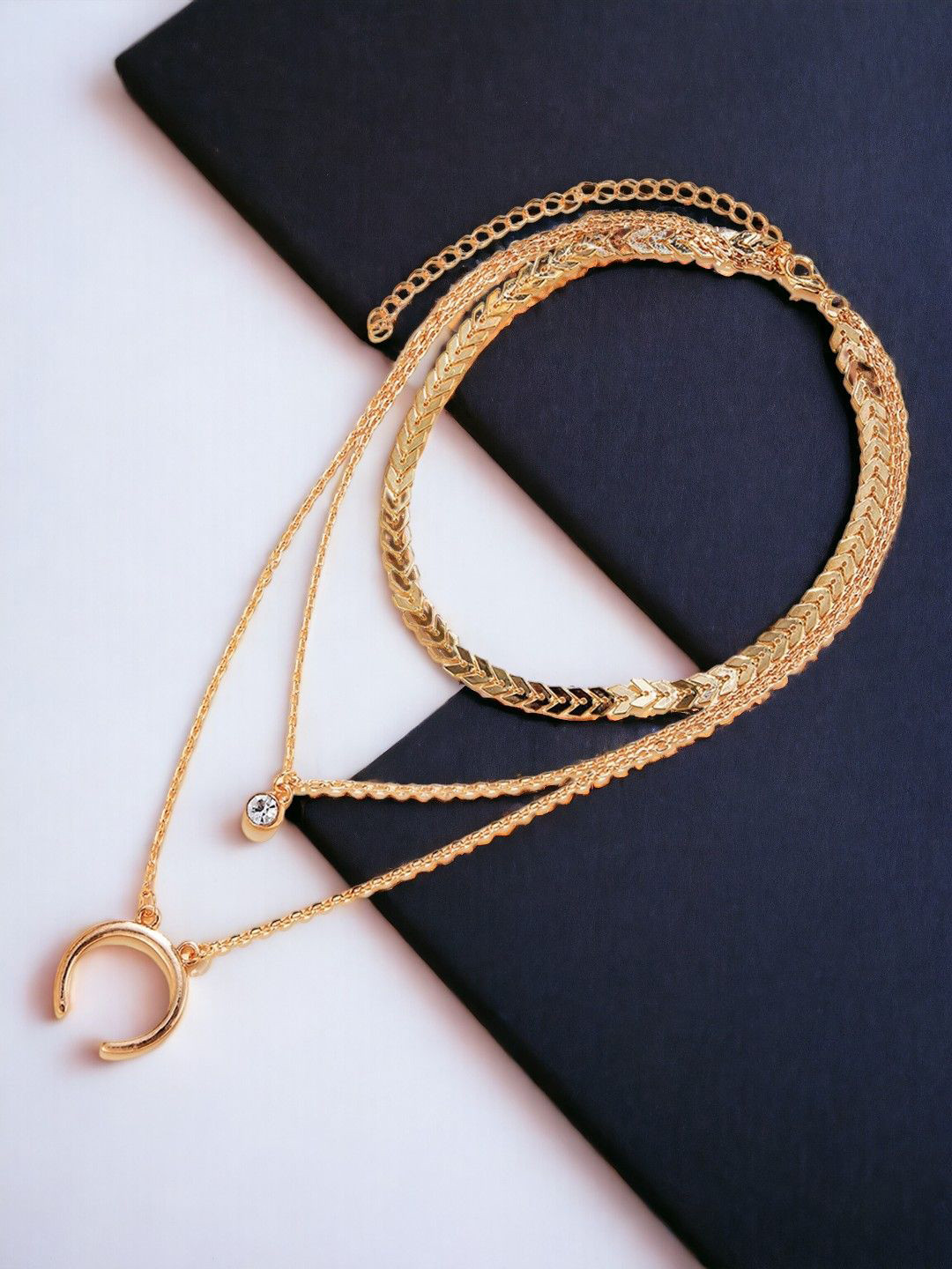 fabula Gold-Plated Multi Layered Stranded Horse Shoe Good Luck Charm Link Necklace