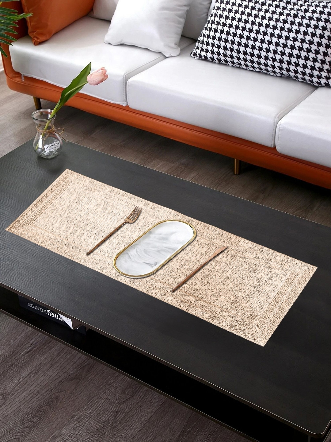 LooMantha Gold Toned Geometric Table Runner