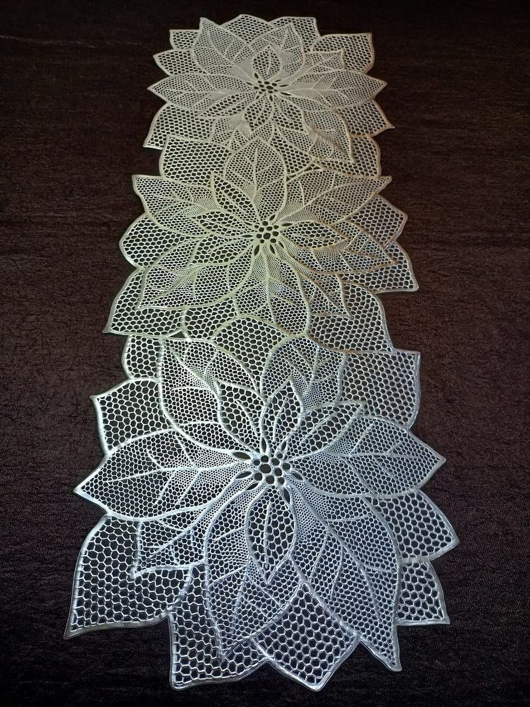 LooMantha Gold Toned Textured Sunflower  Table Runners