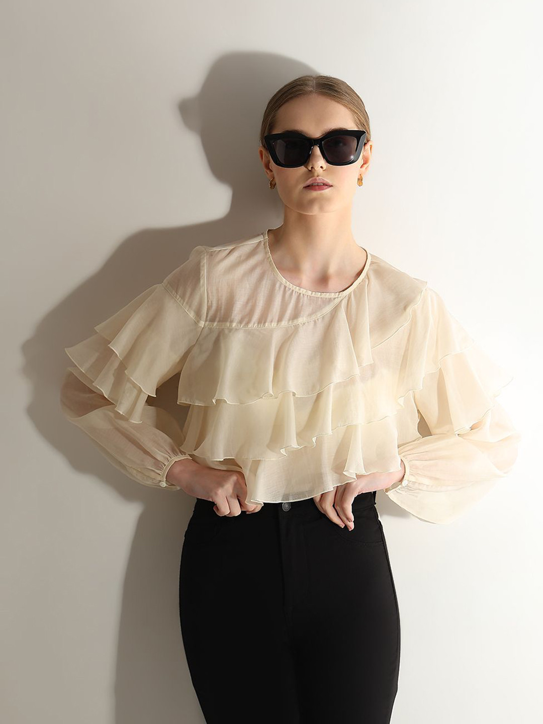 Vero Moda Flutter Sleeve Ruffles Monochrome Top