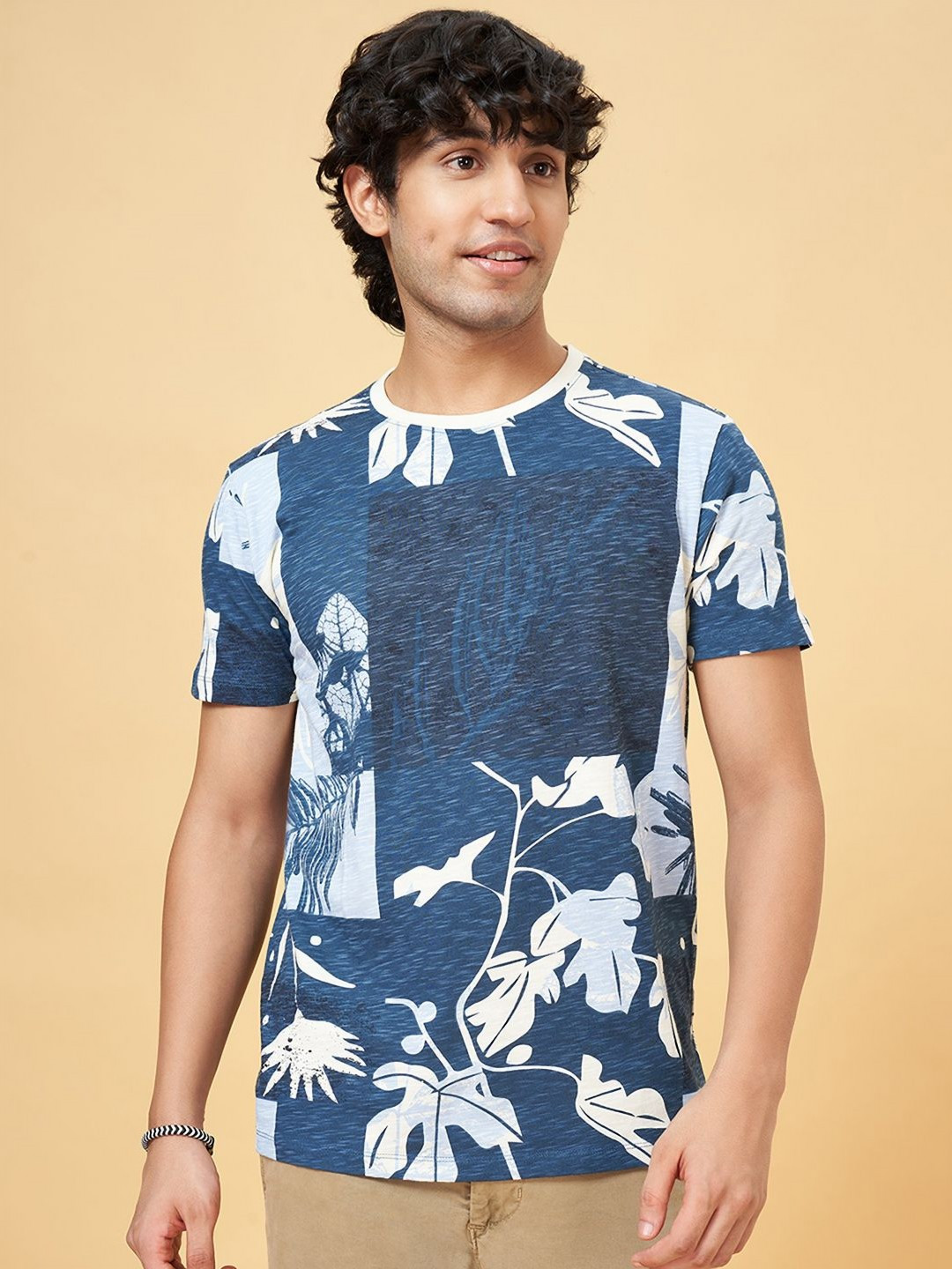 Urban Ranger by pantaloons Men Printed Extended Sleeves Pockets Slim Fit T-shirt