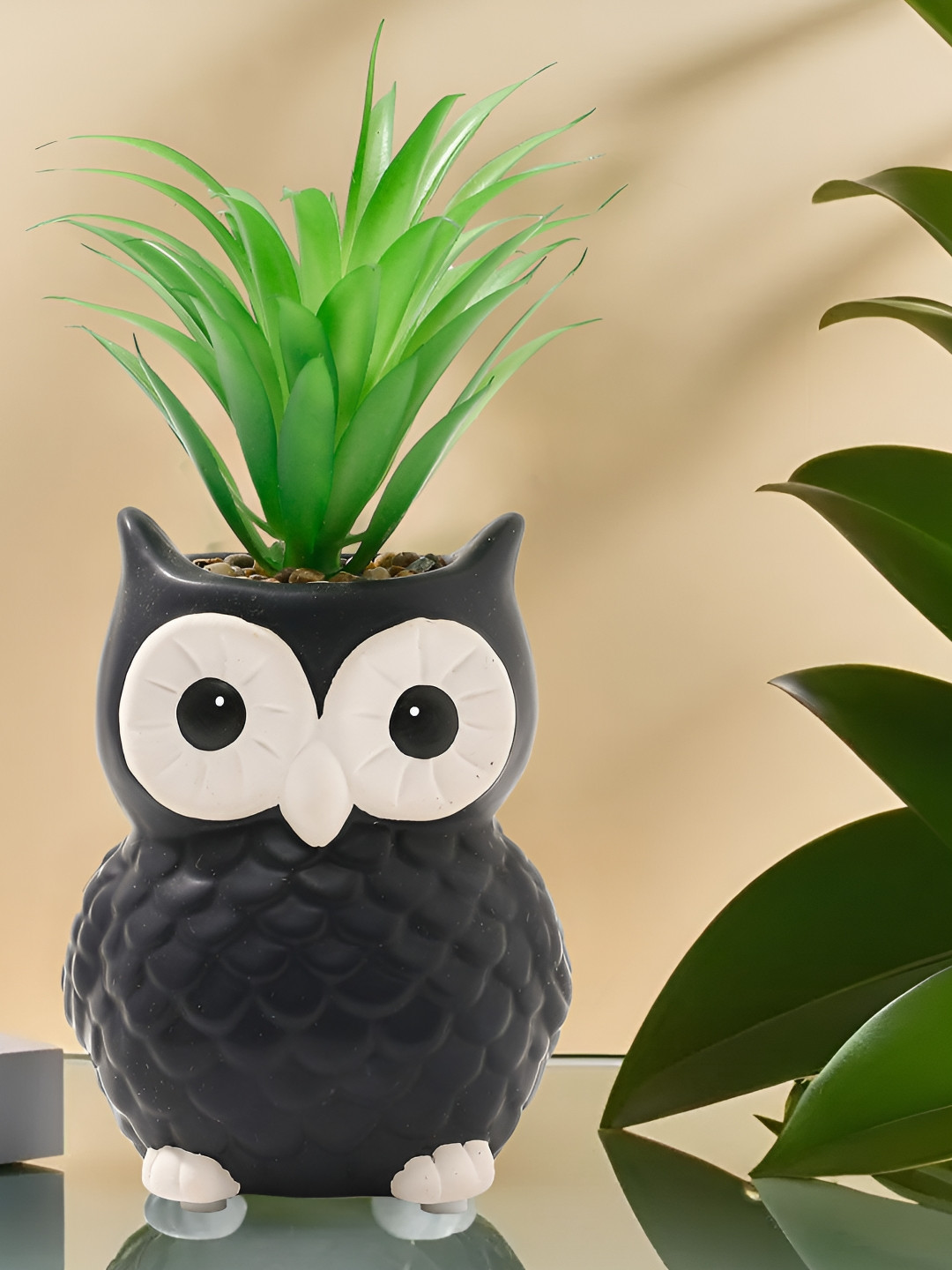 UMAI Green & Black Artificial Plant With Pot