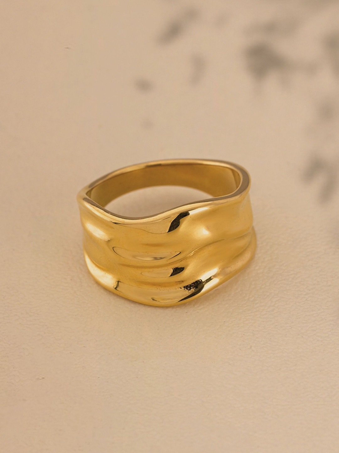PALMONAS Spiral Band Gold-Plated Finger Ring