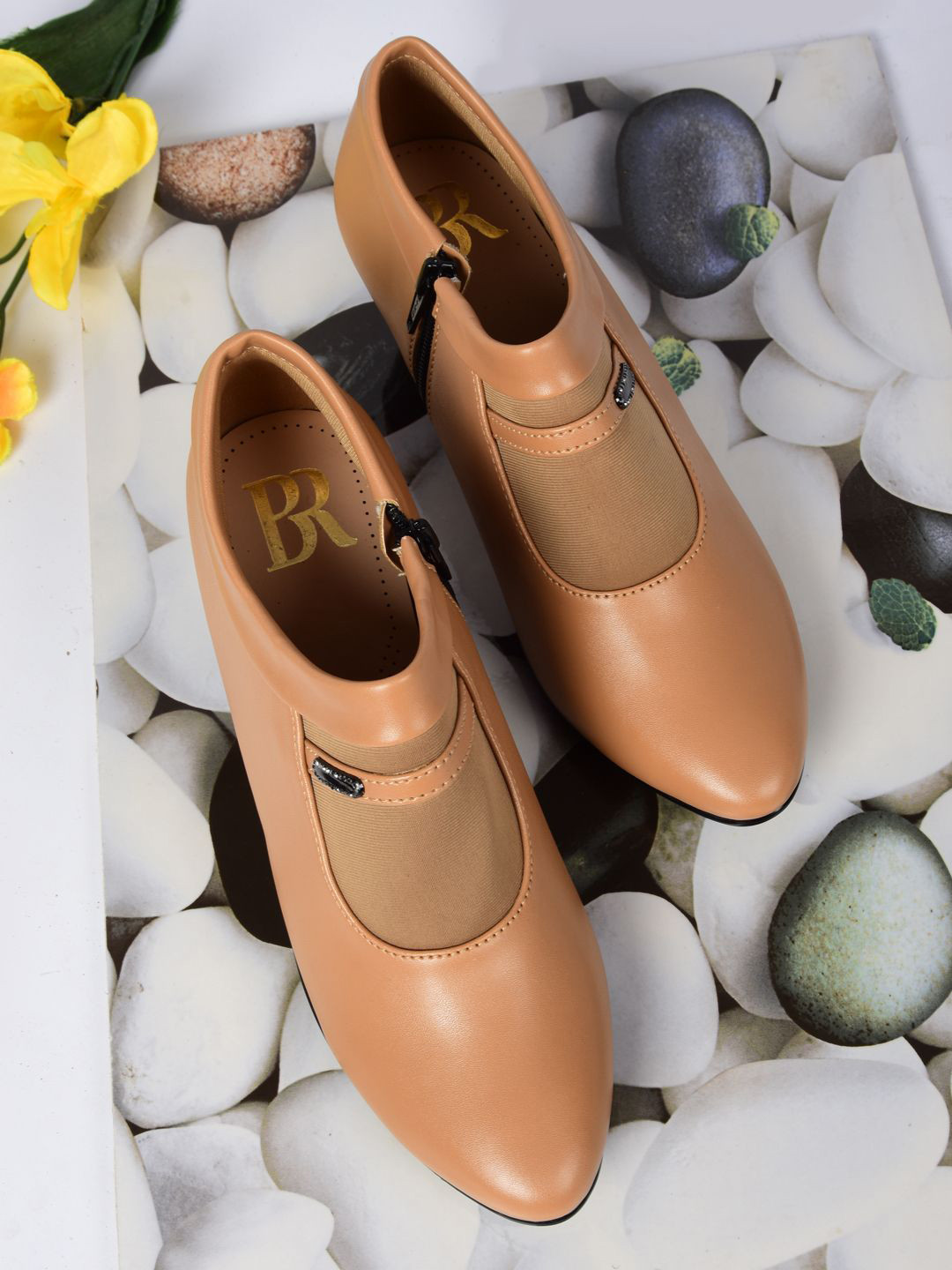 Bella Rosa Women Block Heeled Boots