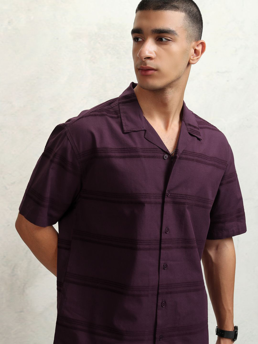 HIGHLANDER Men Chenille Yarn Dobby Textured Cuabn Collar Relaxed Shirt