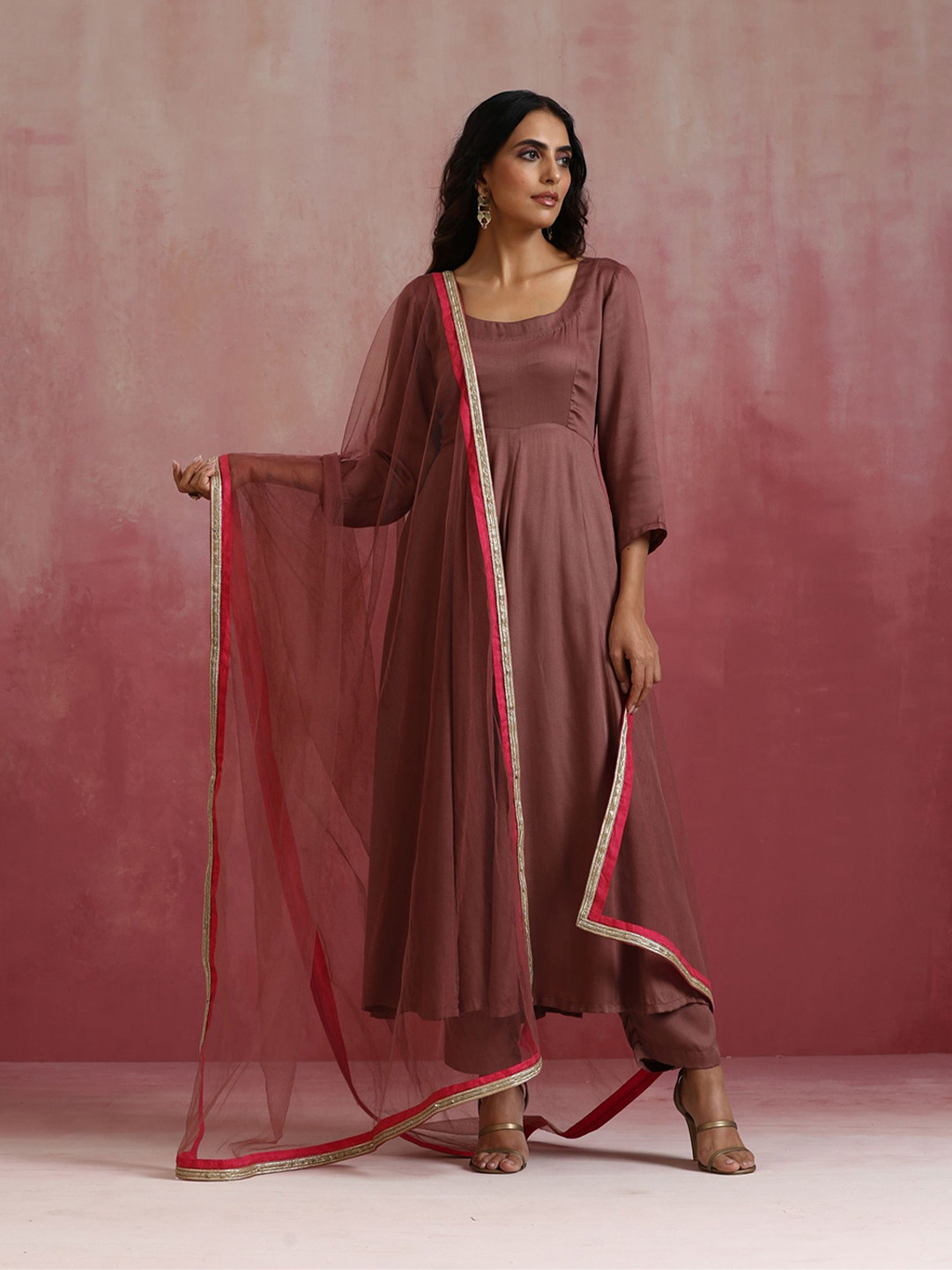 trueBrowns Scoop Neck Panelled Anarkali Kurta With Trousers & Dupatta