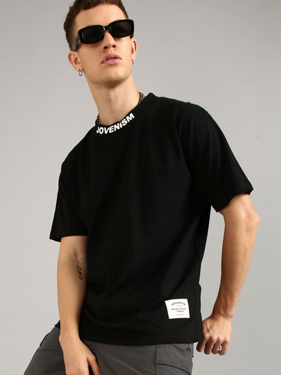 Joven Men Typography Checked Mandarin Collar Pockets T-shirt