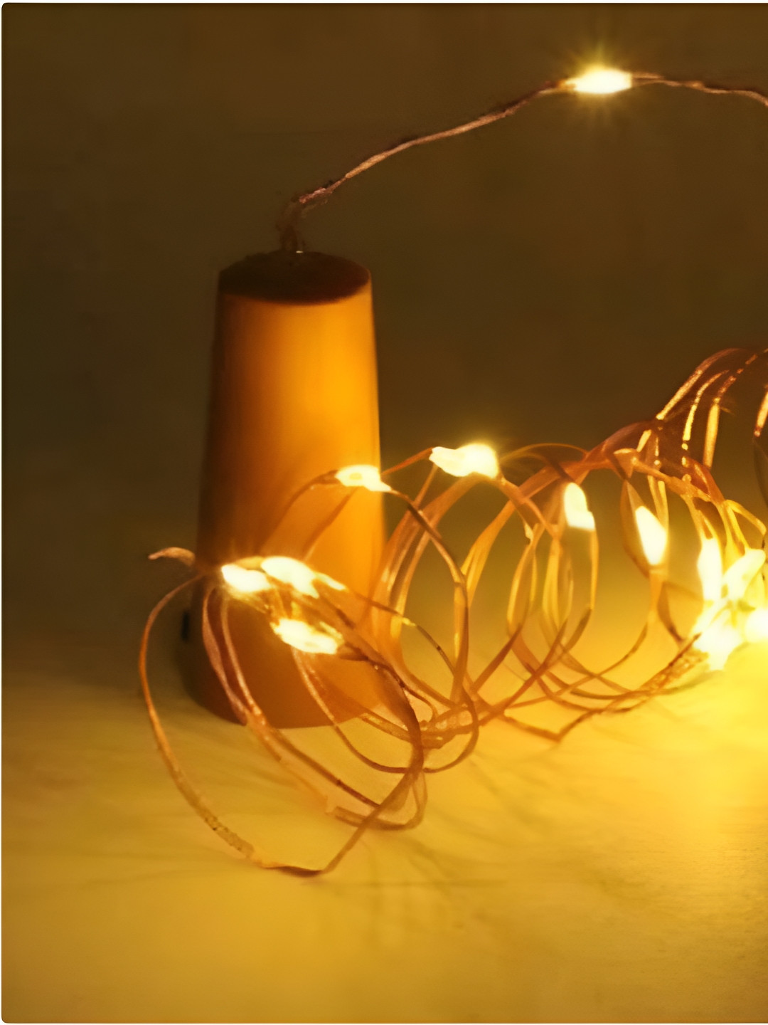 ENORMITY Yellow & White Rice Shape Bulb String Lights