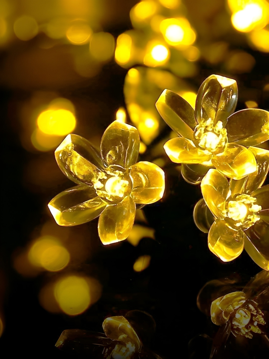 ENORMITY Yellow Flower Shape String Lights