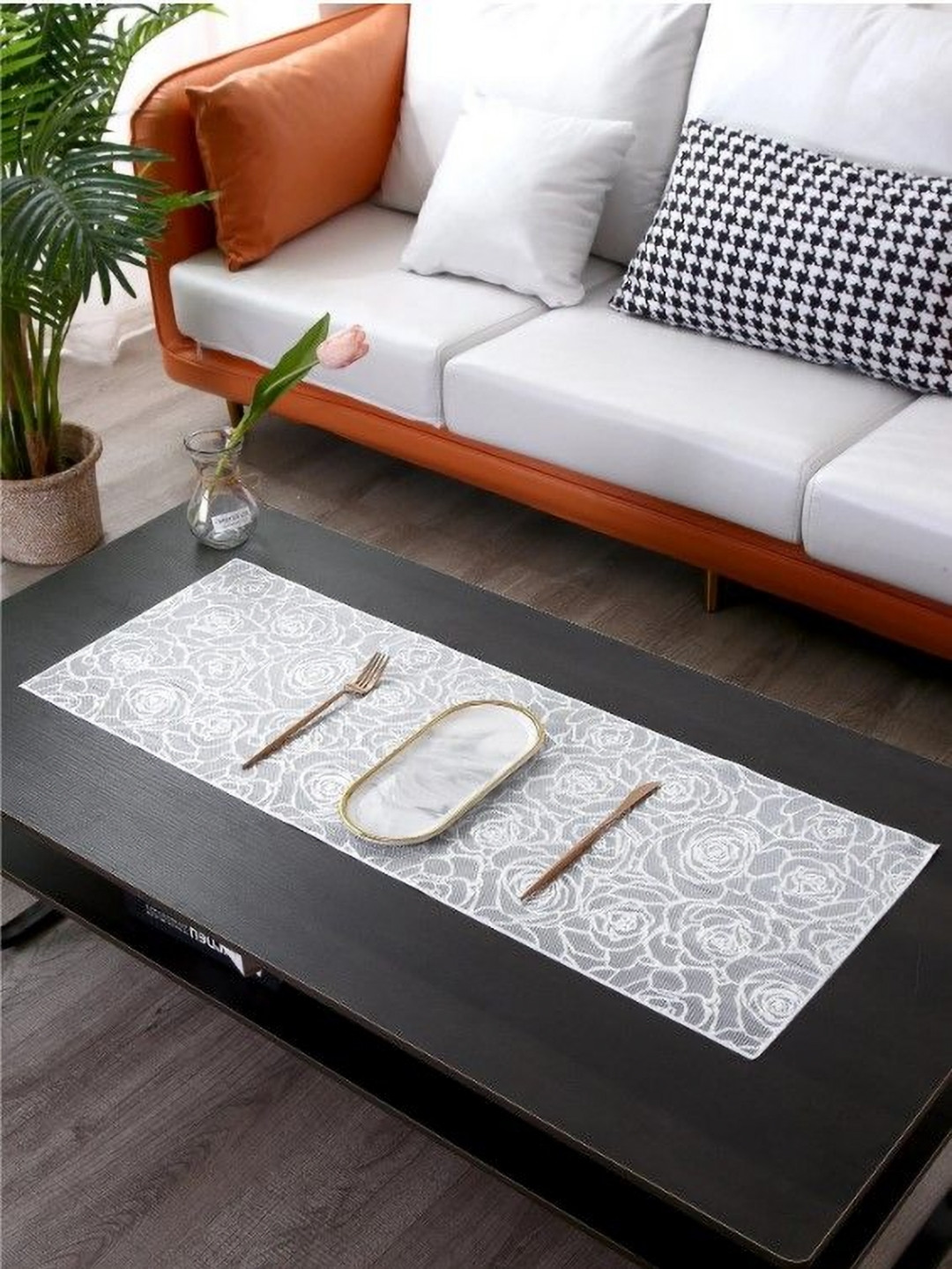 LooMantha White Textured Rectangular Table Runner