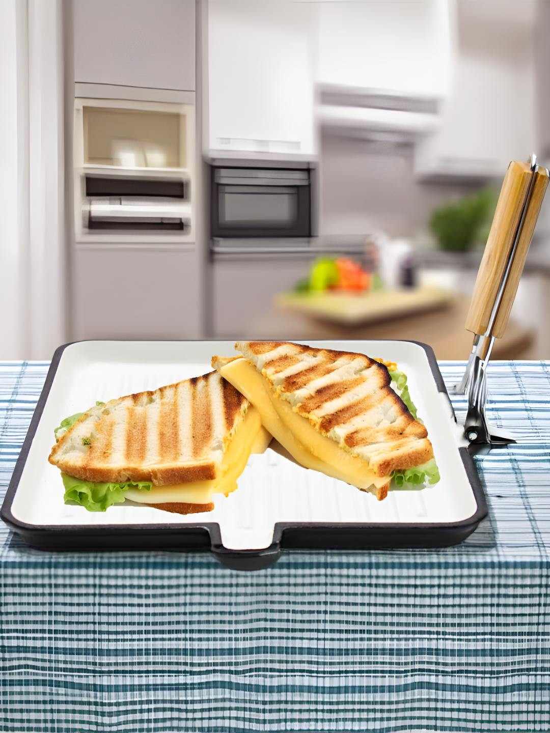 The Better Home Black & White Cast Iron Non Stick Enamel Coating Grill Pan