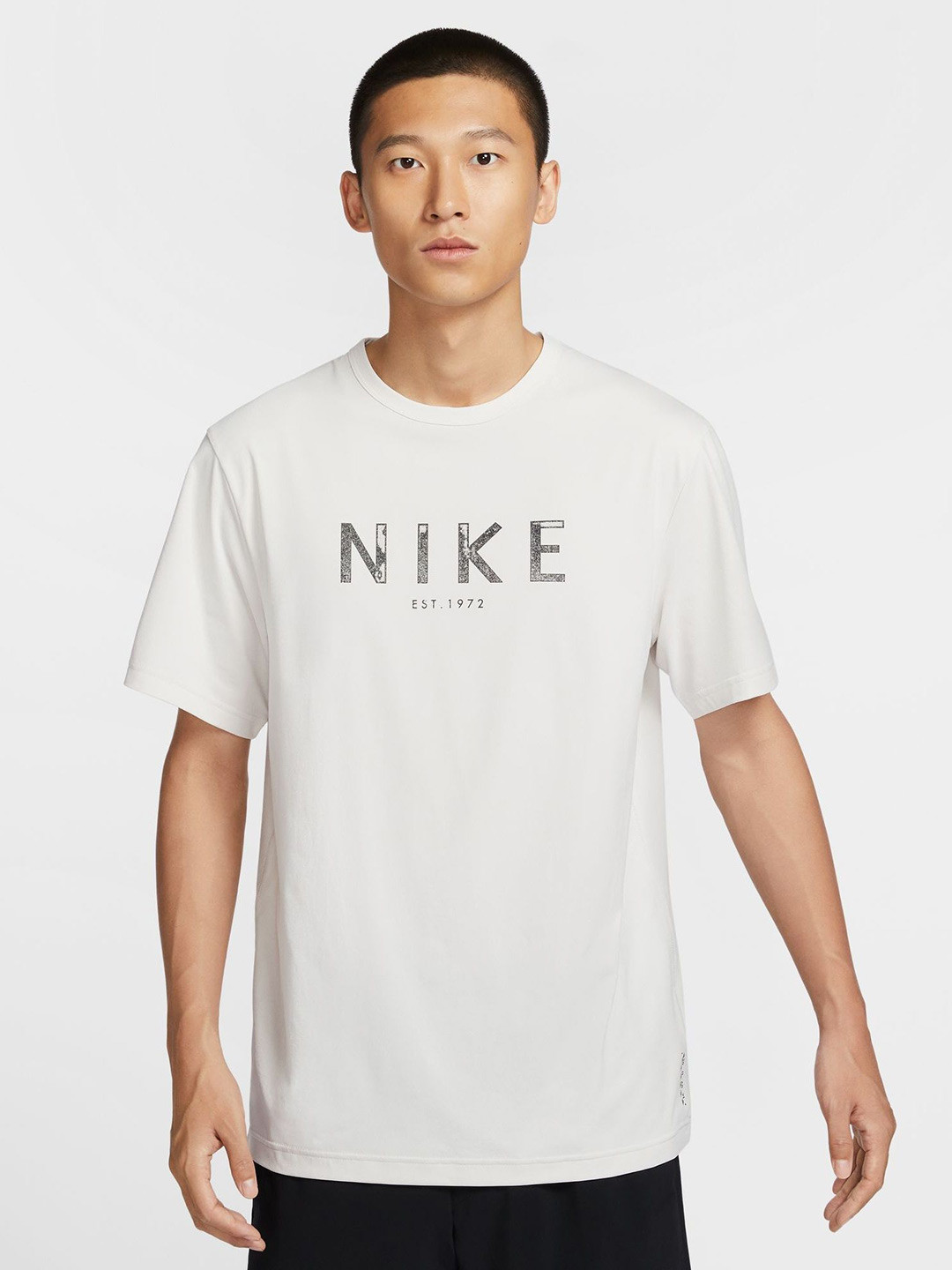 Nike Hyverse Men Dri-FIT UV Short-Sleeve T-shirt