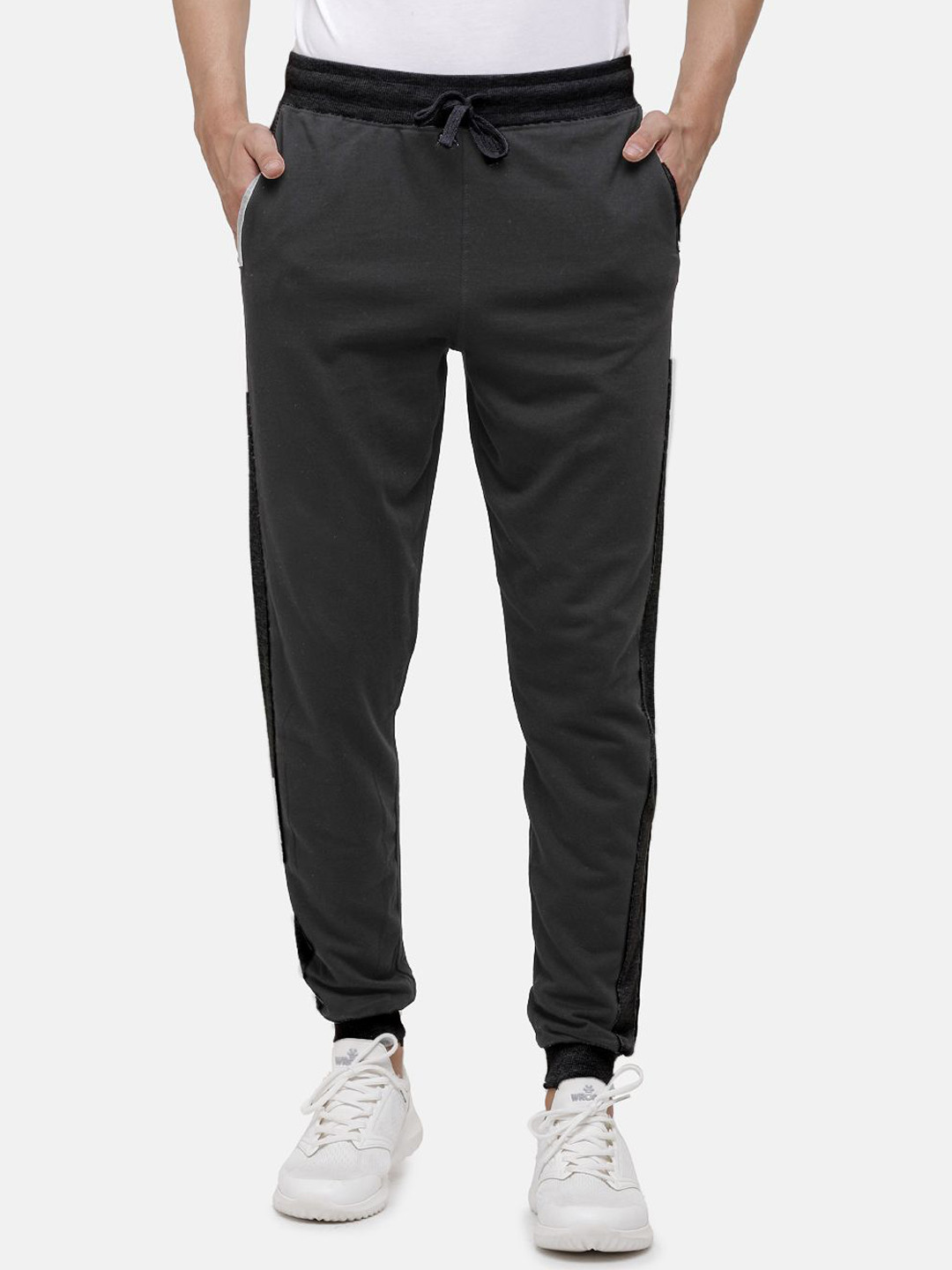 MADSTO Men Solid Slim Fit Drwstring Mid Rise Joggers