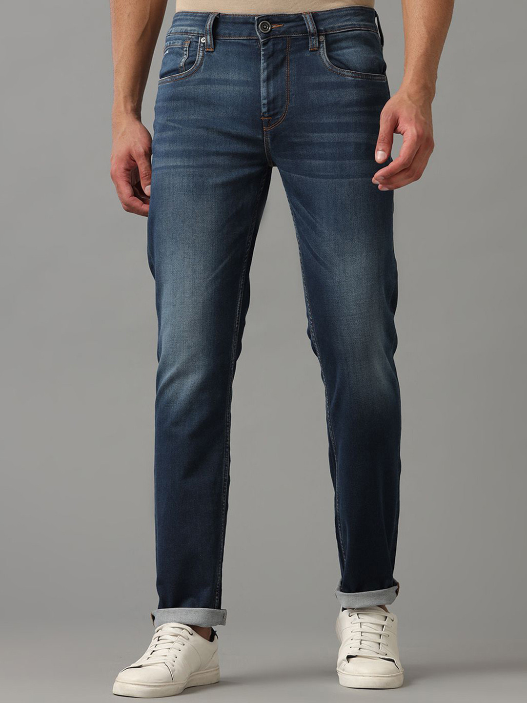 Voi Jeans Men Comfort Clean Look Light Fade Stretchable Regular Jeans