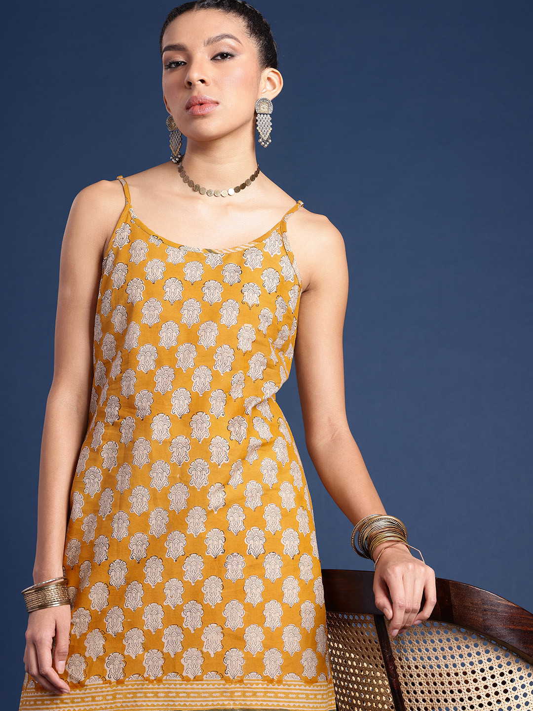 Taavi Pure Cotton Indie-Floral Print Shoulder Straps Straight Block Print Legacy Kurta