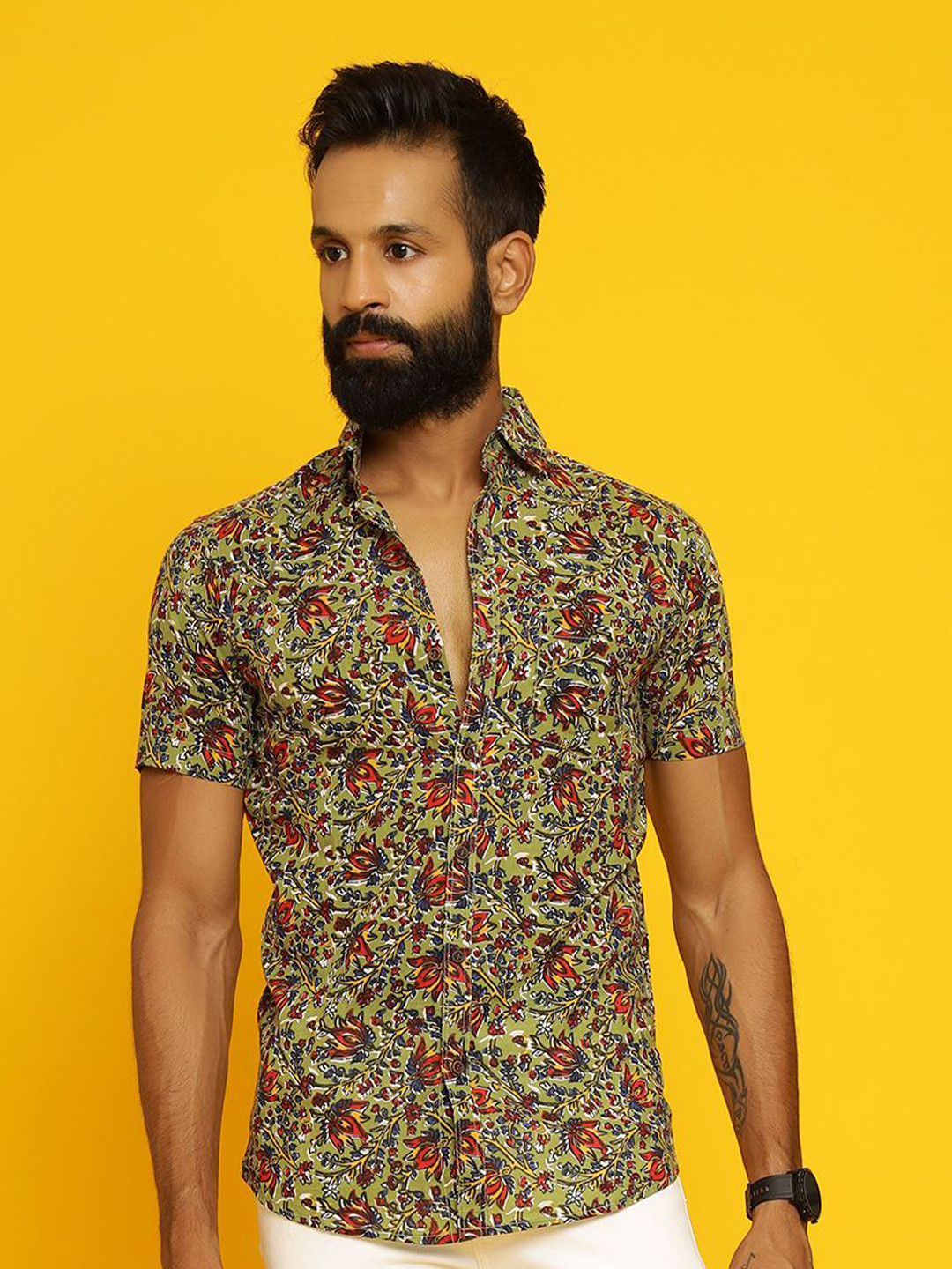 SAY Men Classic Spread Collar Floral Printed Floral Print Cotton Casual Shirt