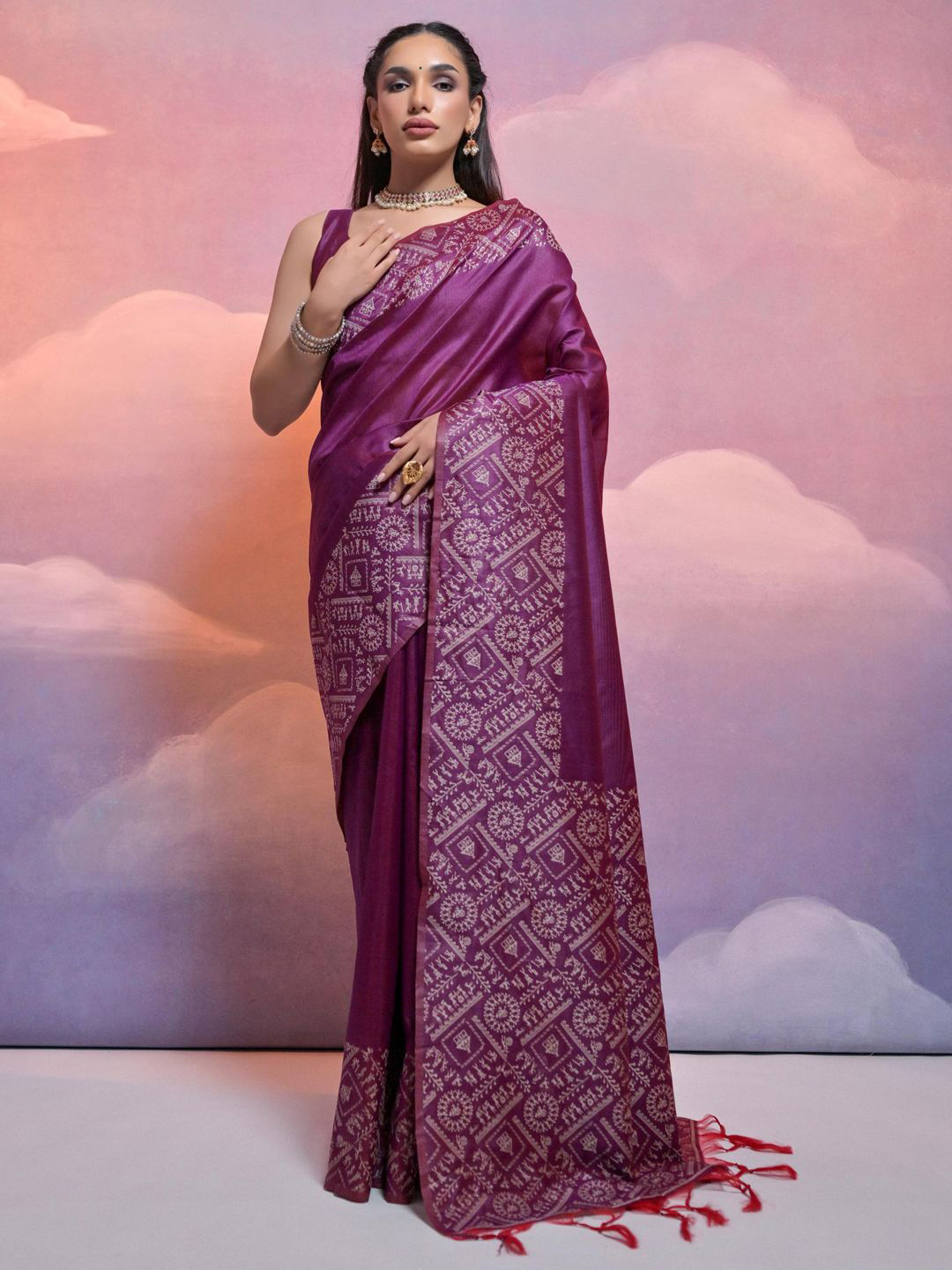Panzora Warli Printed Border Solid Saree With Unstitched Blouse Piece