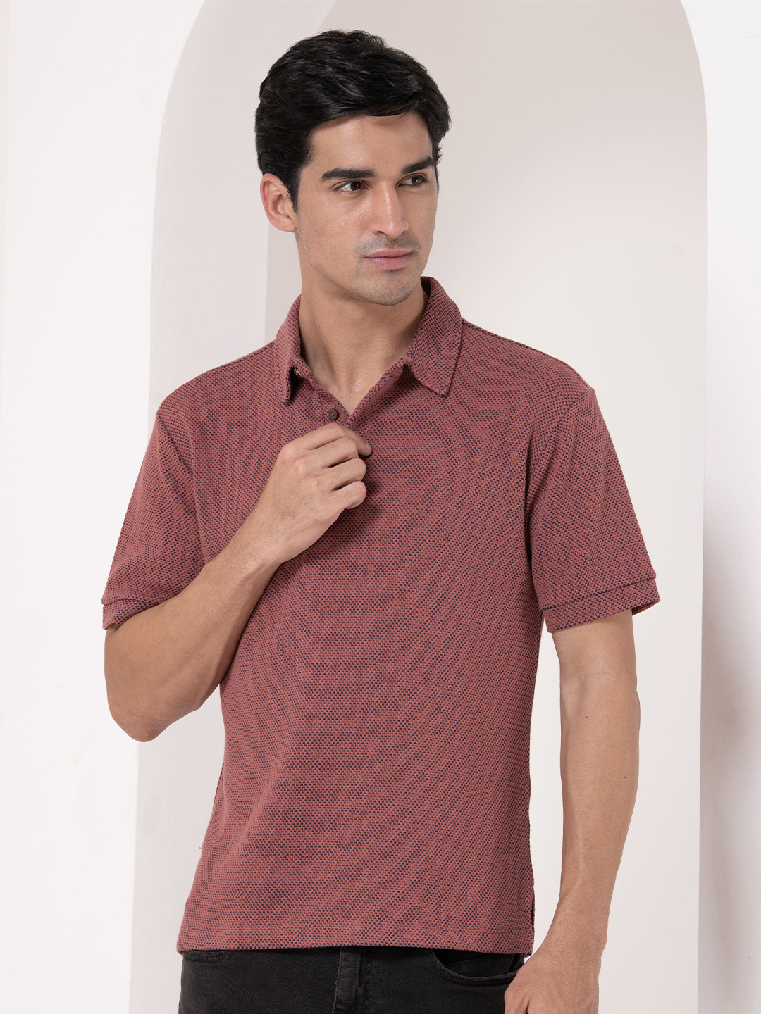 HOUSE OF S Men Checked V-Neck Drop-Shoulder Sleeves Pockets T-shirt
