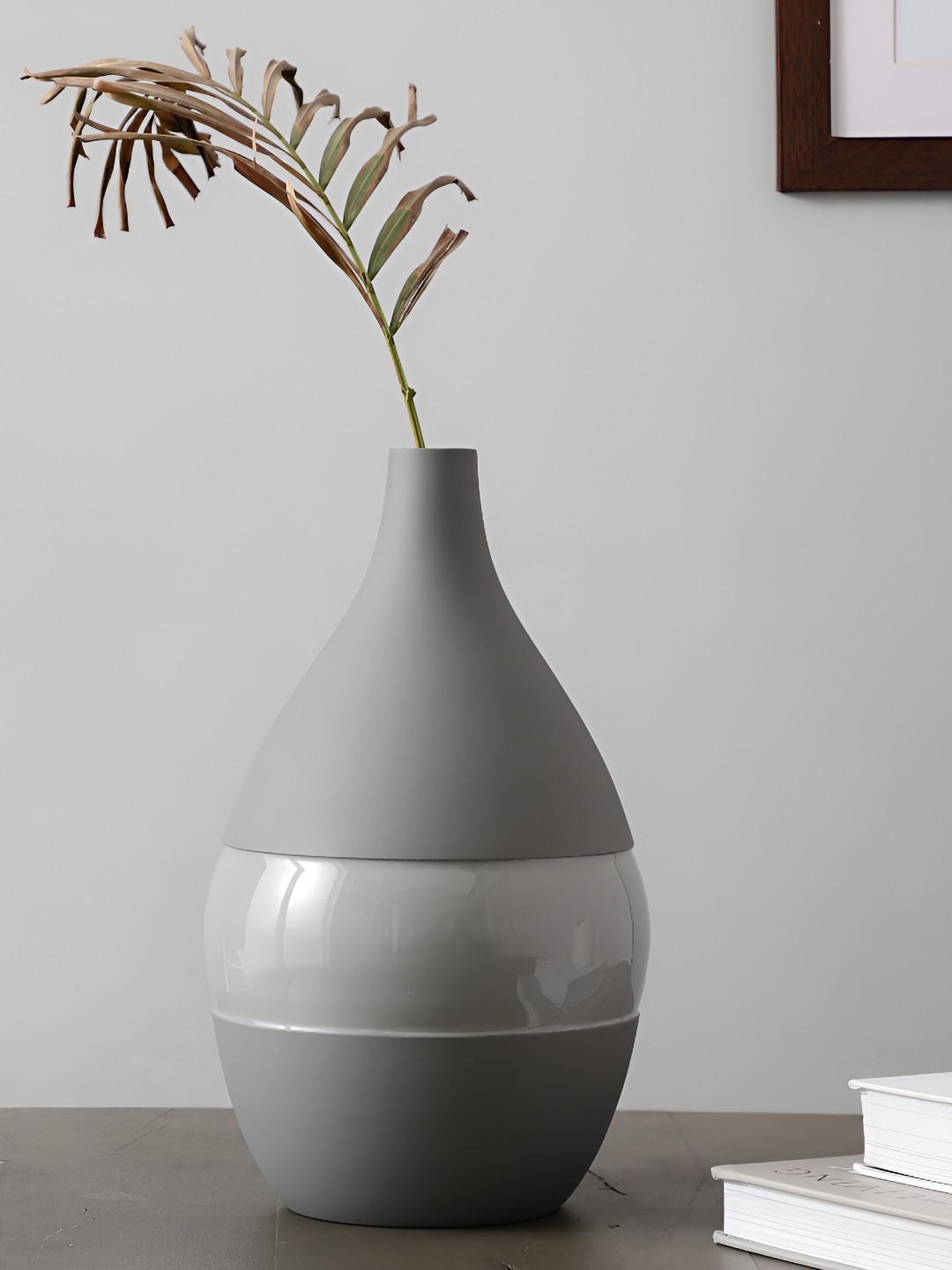 Decor de Maison Vesera Grey Ceramic Vase