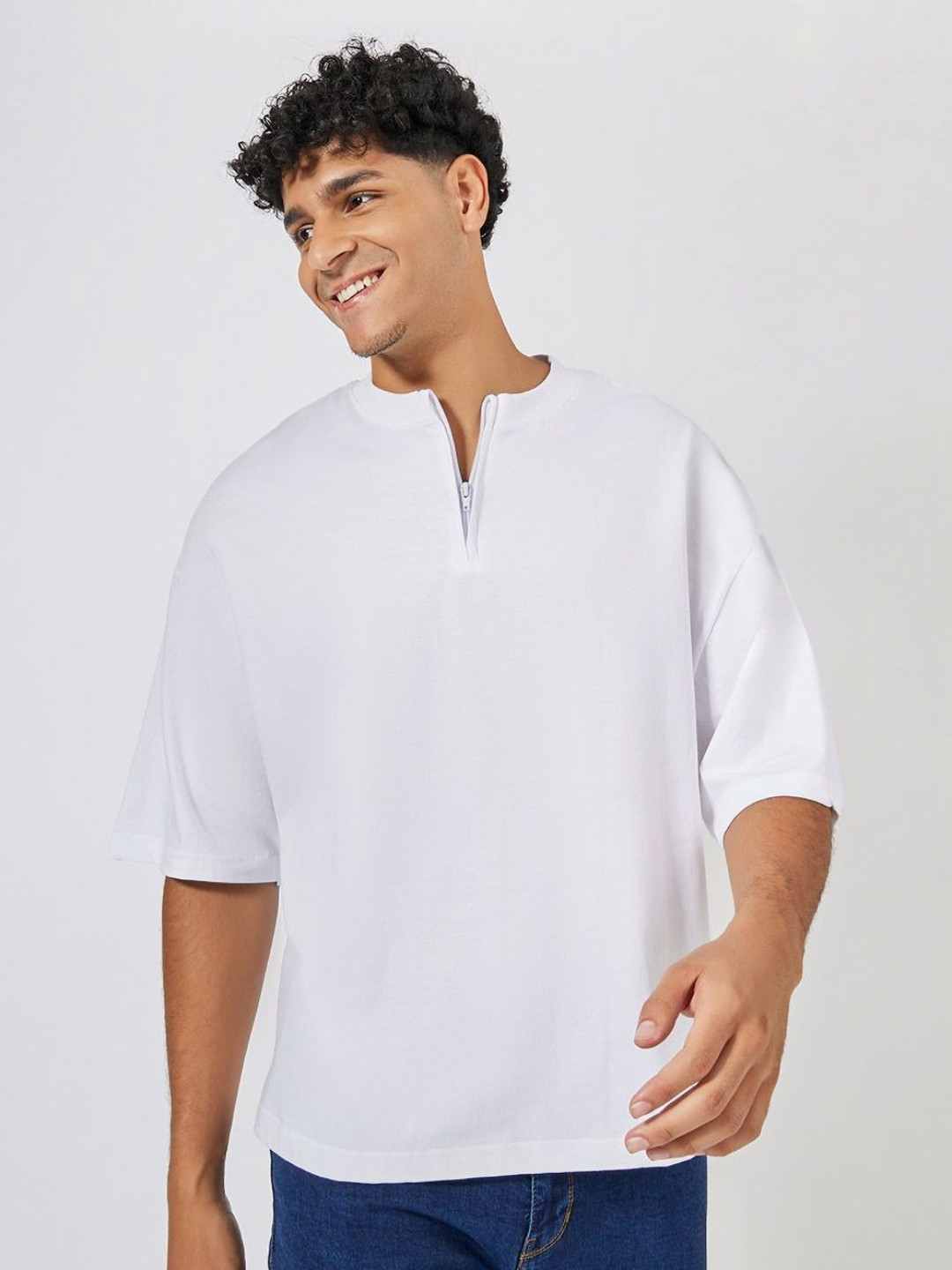 Styli Men Boxy Fitted Solid Heavy Jersey Zip Henley Neck T-shirt