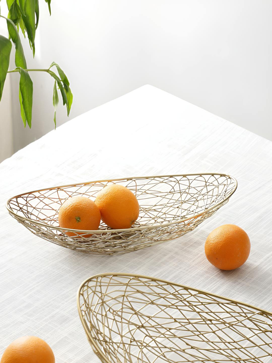 Decor de Maison Vivian Gold Toned Textured Fruit Basket Set