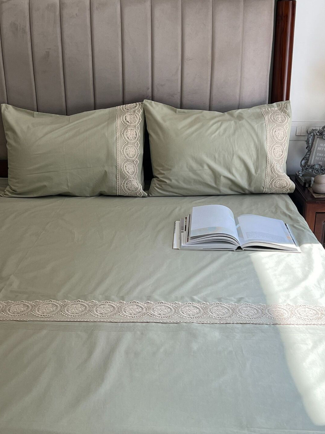 Sadyaska Chantilly Green Floral Cotton 250 TC King Fine Bedsheet with 2 Pillow Covers-108 x 108 inches