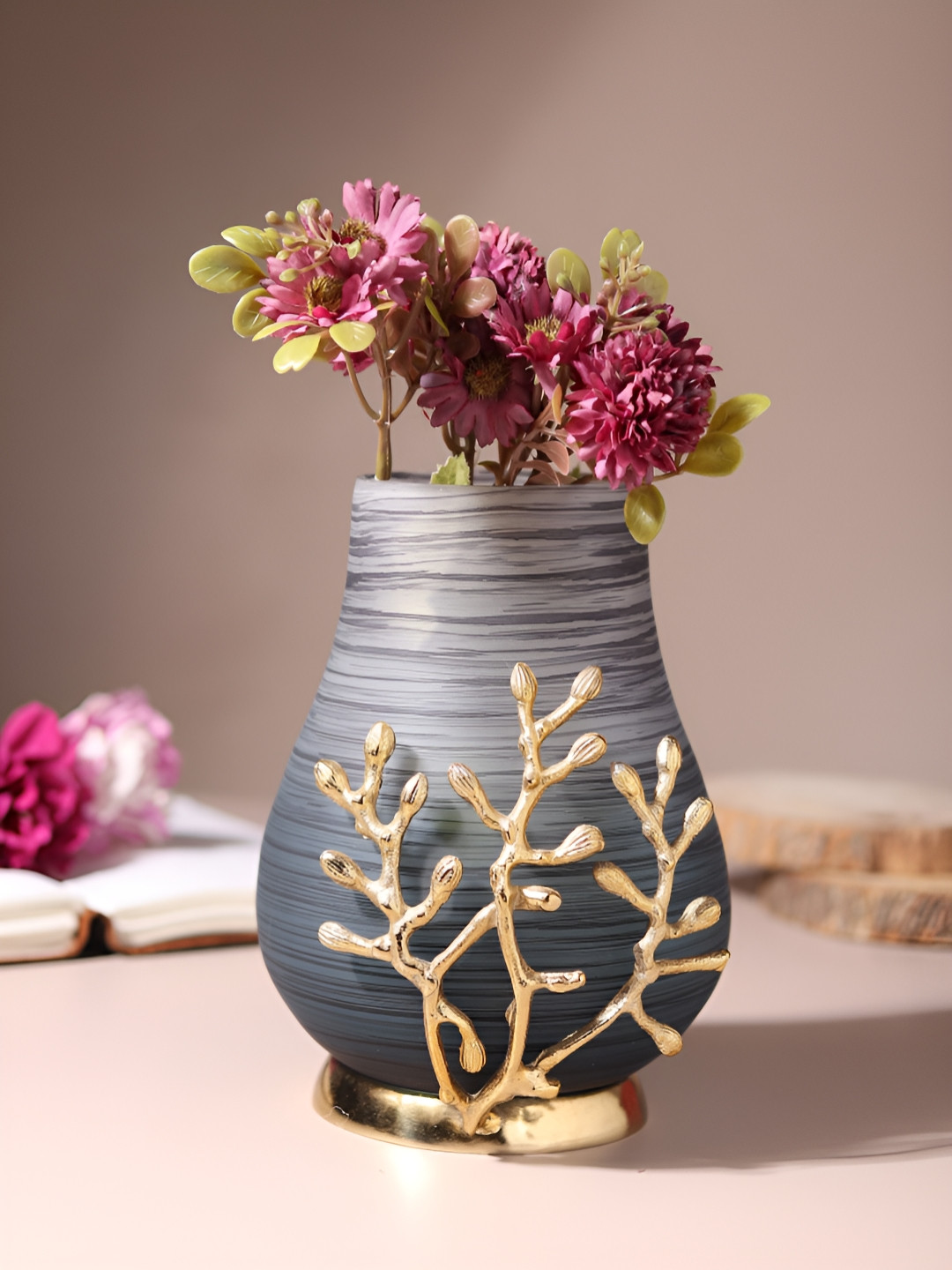 Decor de Maison VersaLux Grey & Gold toned Printed Glass Vase