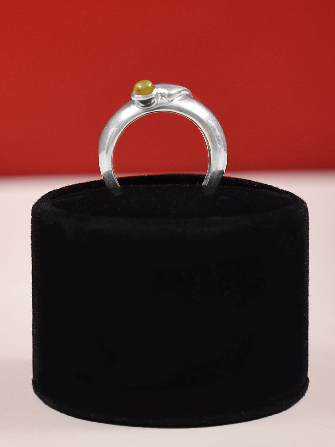 Exotic India Green Chalcedony Stone Sterling Silver Designer Ring