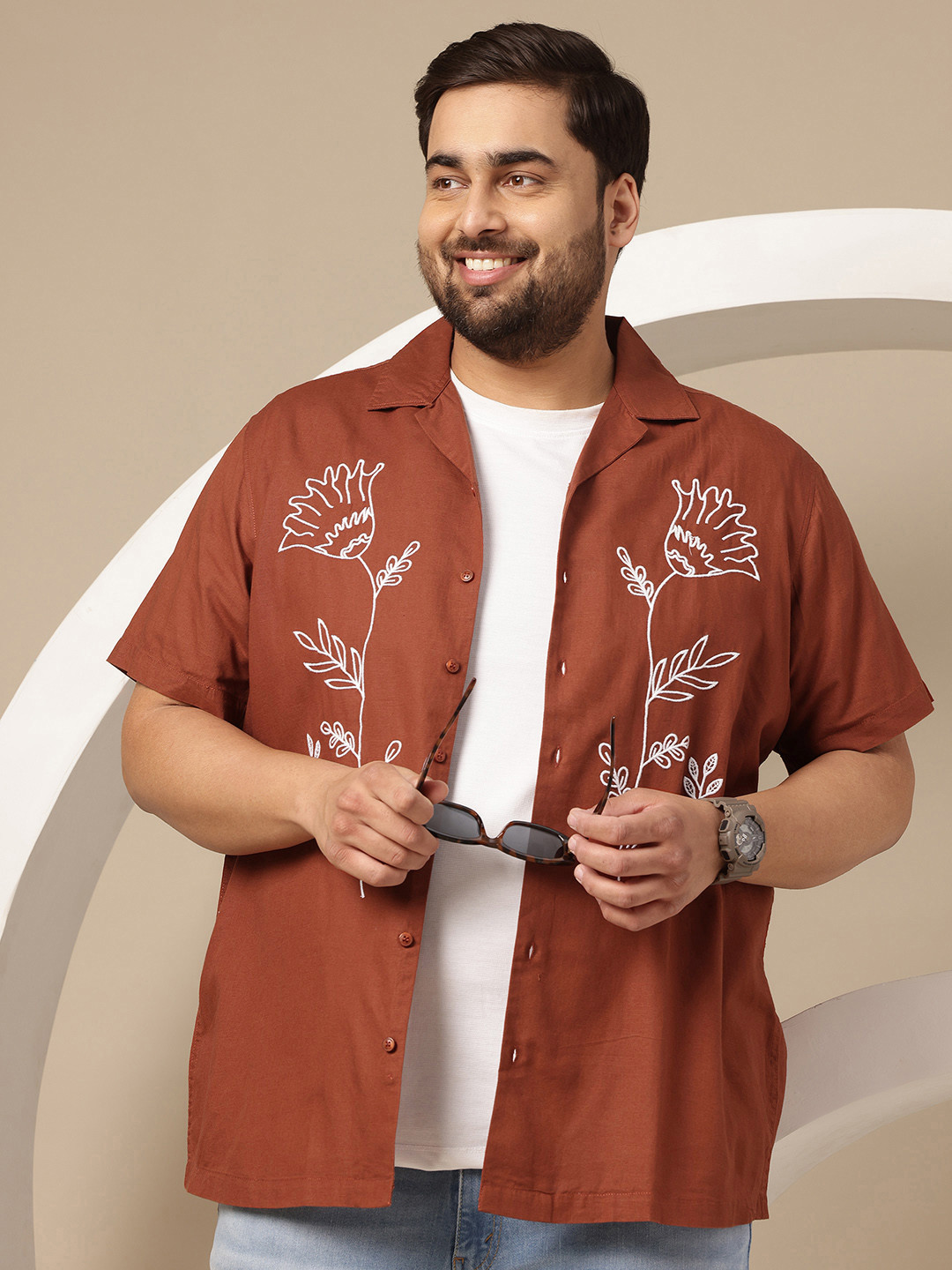 Sztori Plus Size Floral Embroidered Pure Cotton Opaque Casual Shirt