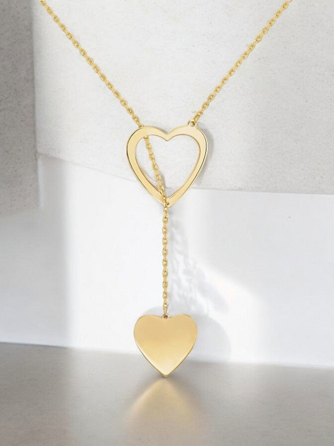 fabula Lariat Delicate Heart Necklace