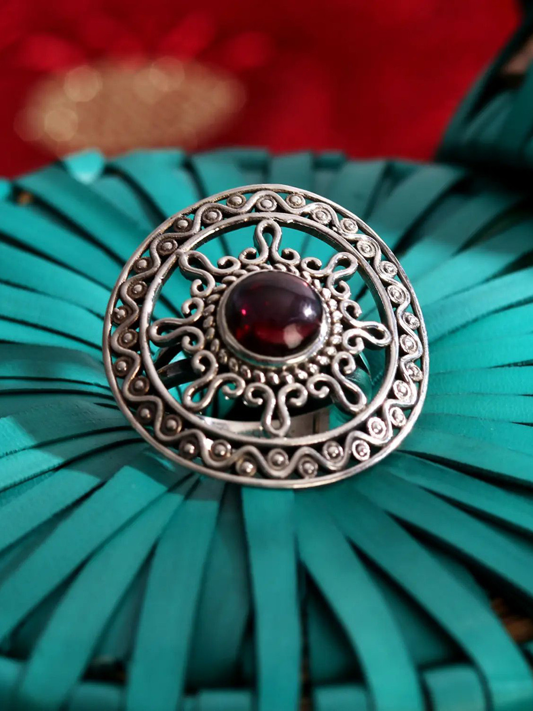 Exotic India Sterling Silver Sun-Design Round Stone -Studded Finger Ring