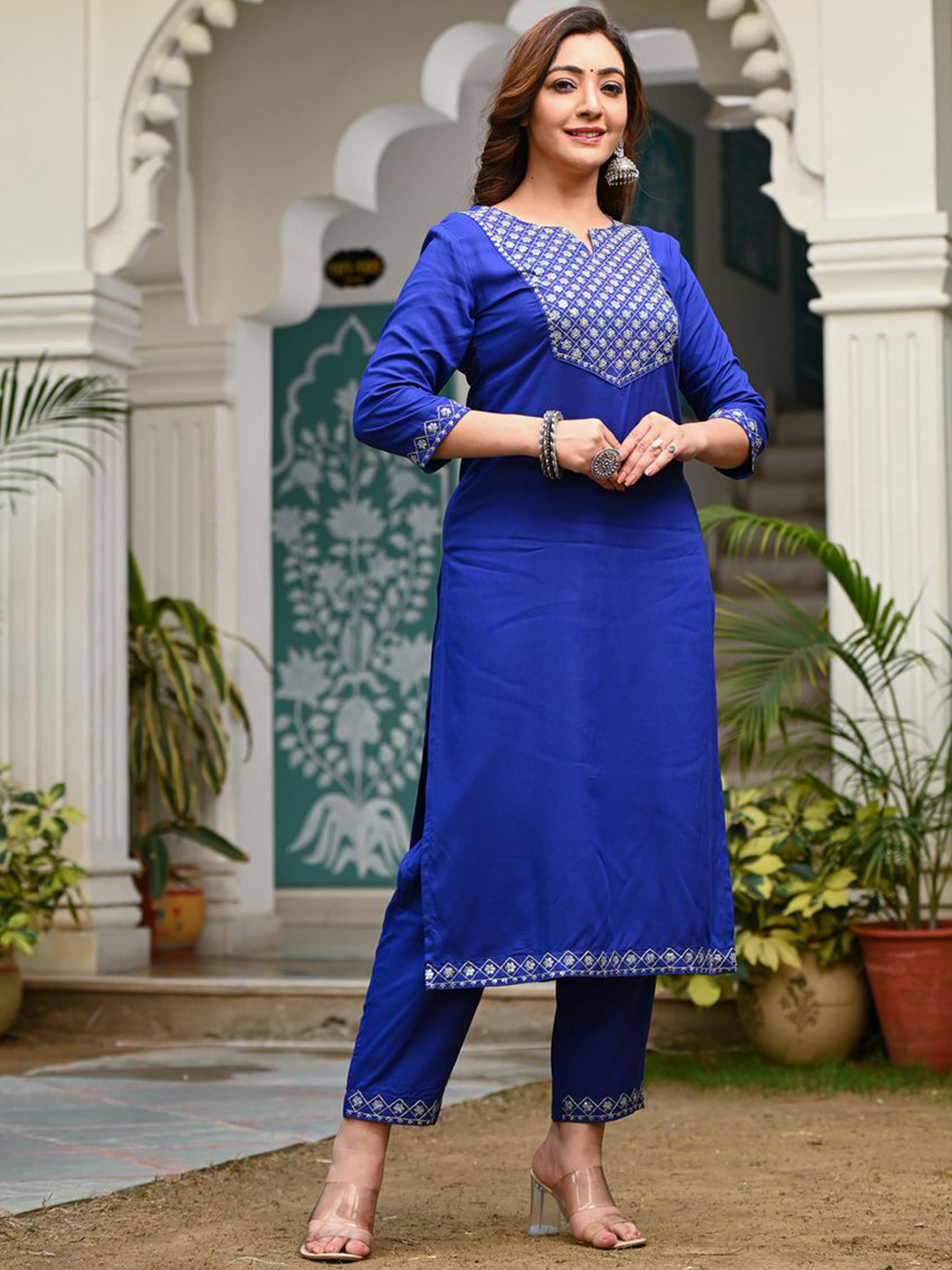 Indi INSIDE Floral Embroidered Straight Kurta with Trousers