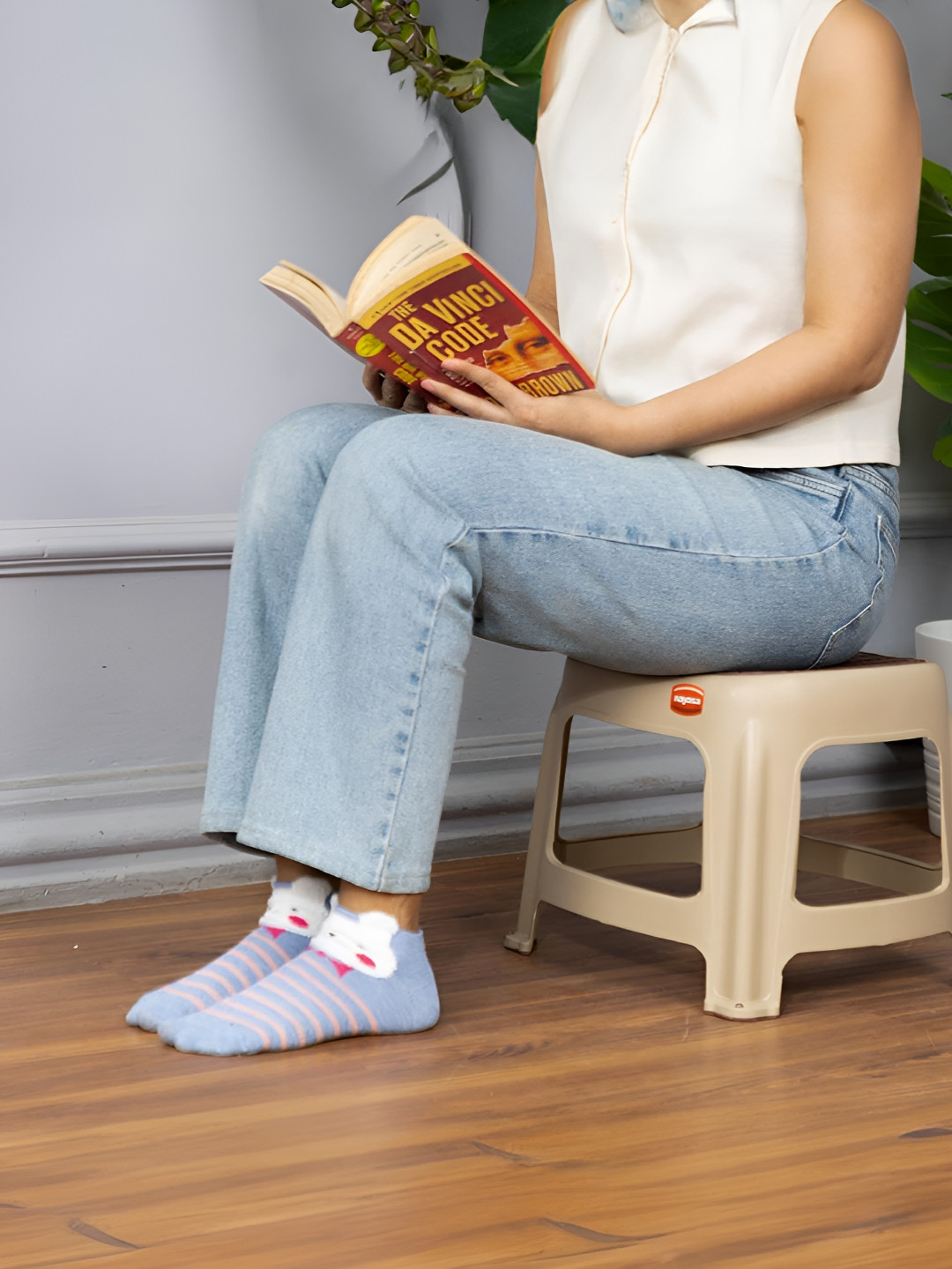 Nayasa Beige Light Weight Stool