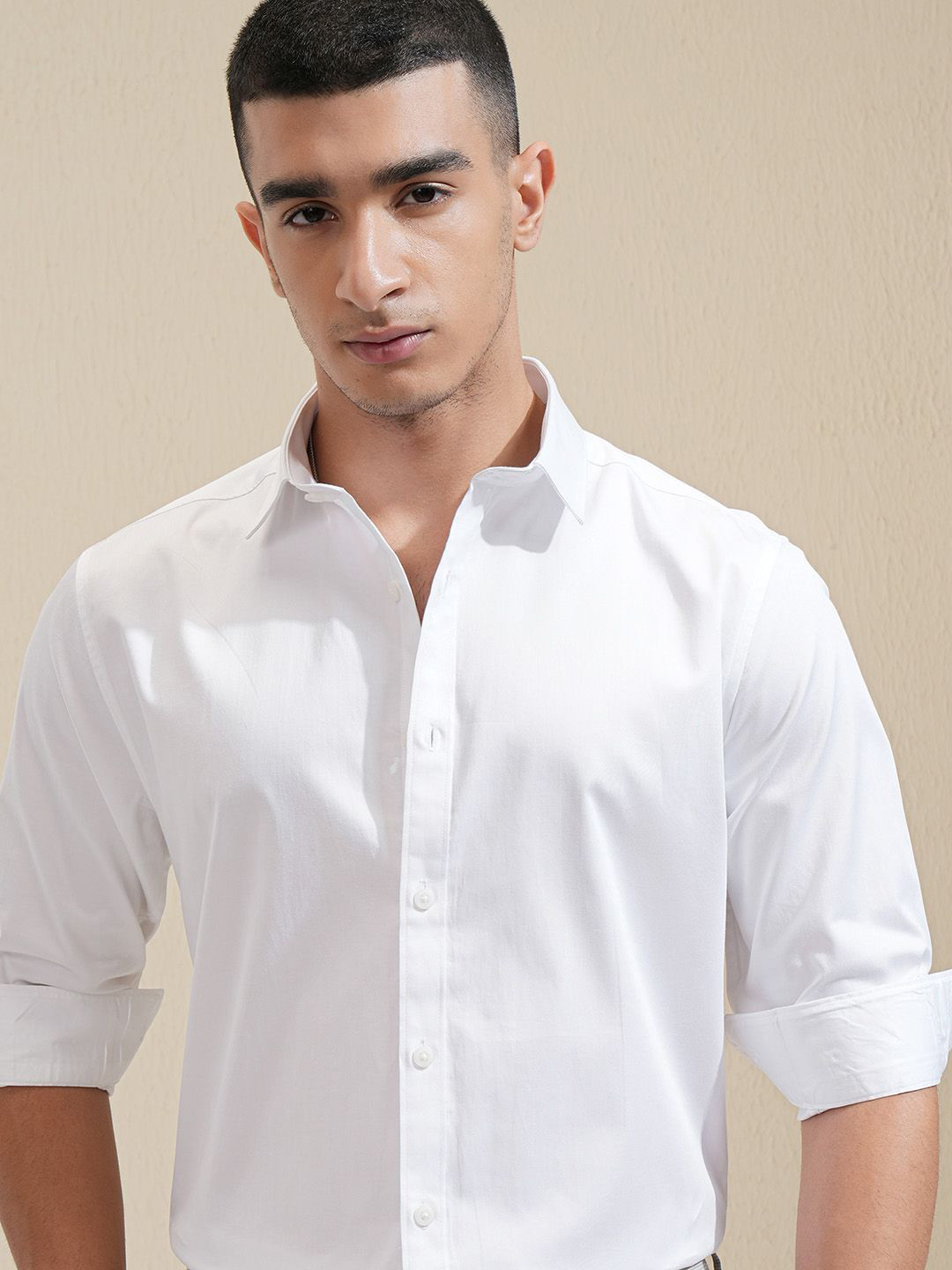 HIGHLANDER Men Solid Slim Fit Opaque Casual Shirt